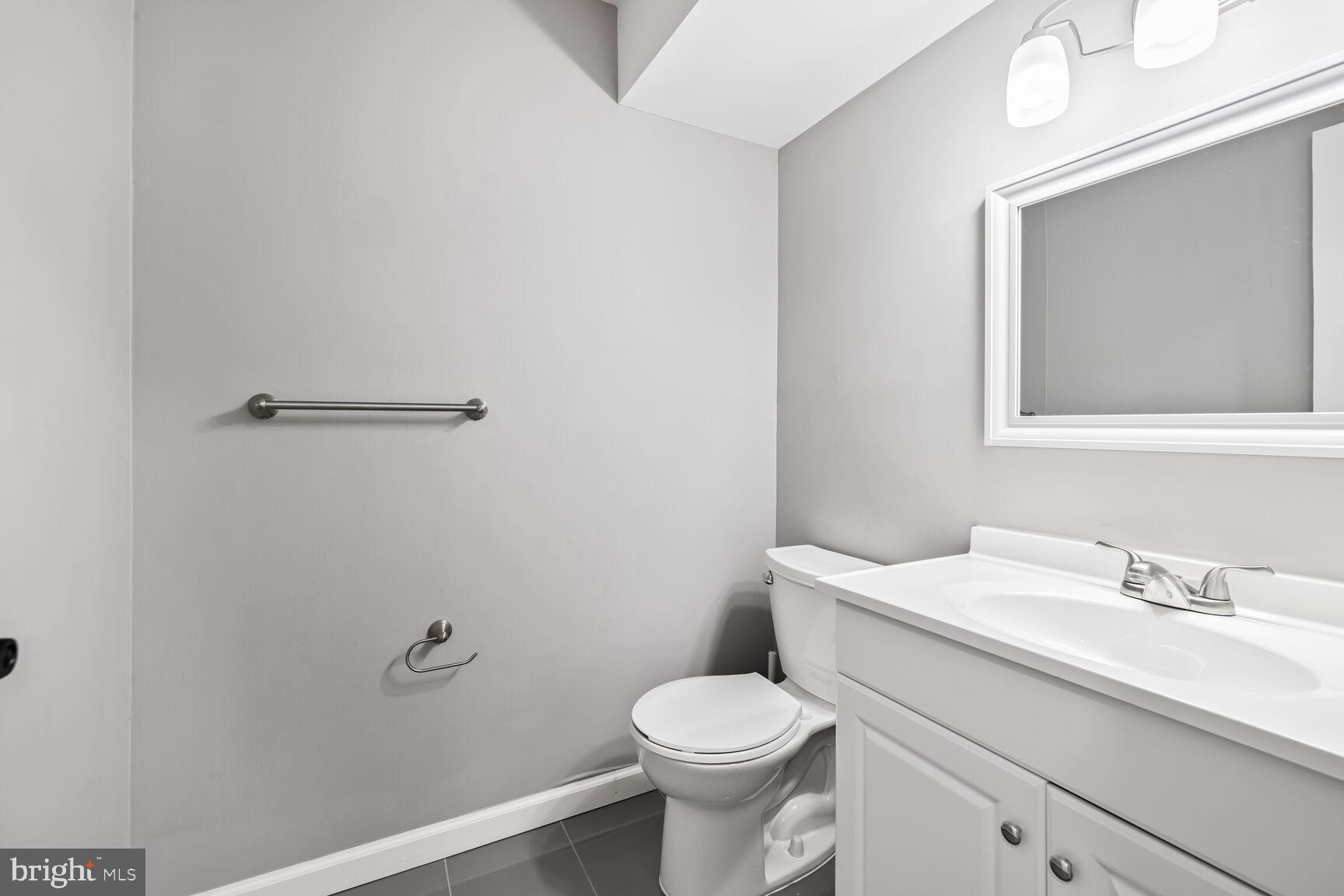 FLOWER HILL - Residential Lease