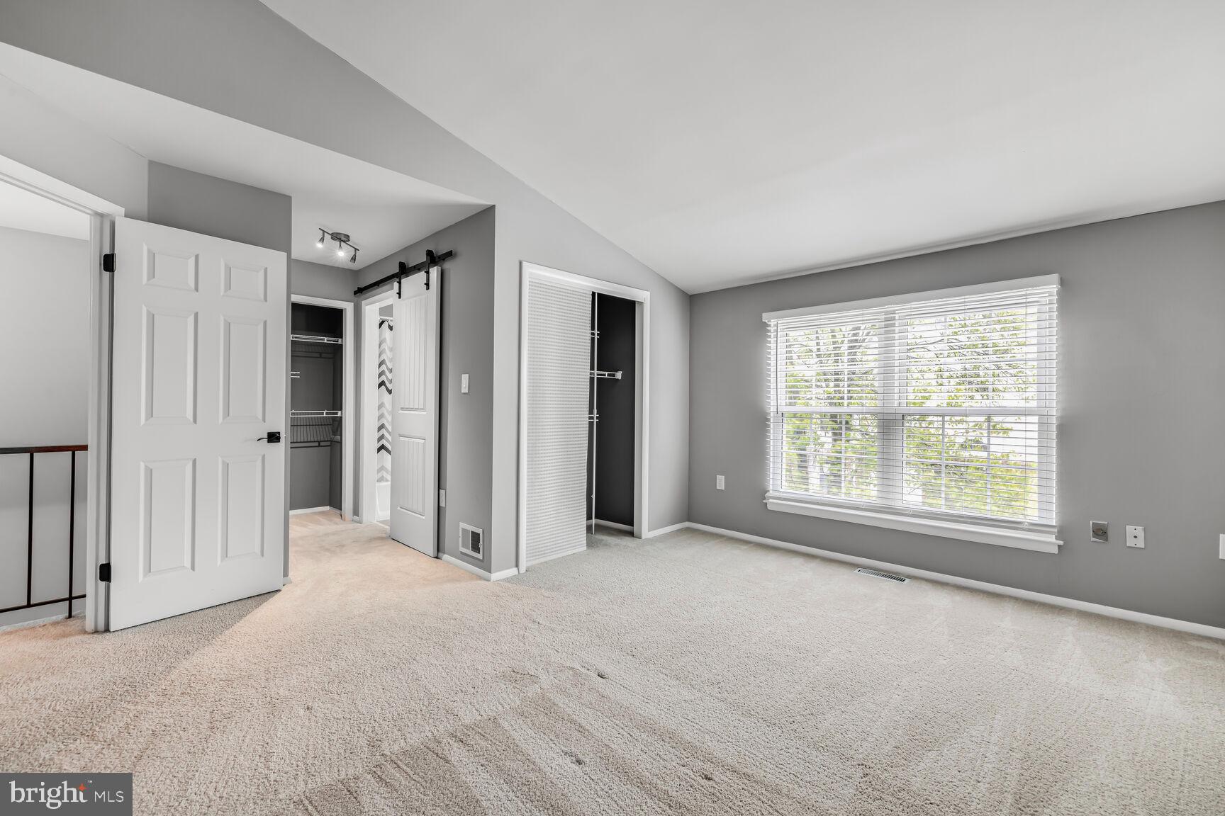 FLOWER HILL - Residential Lease