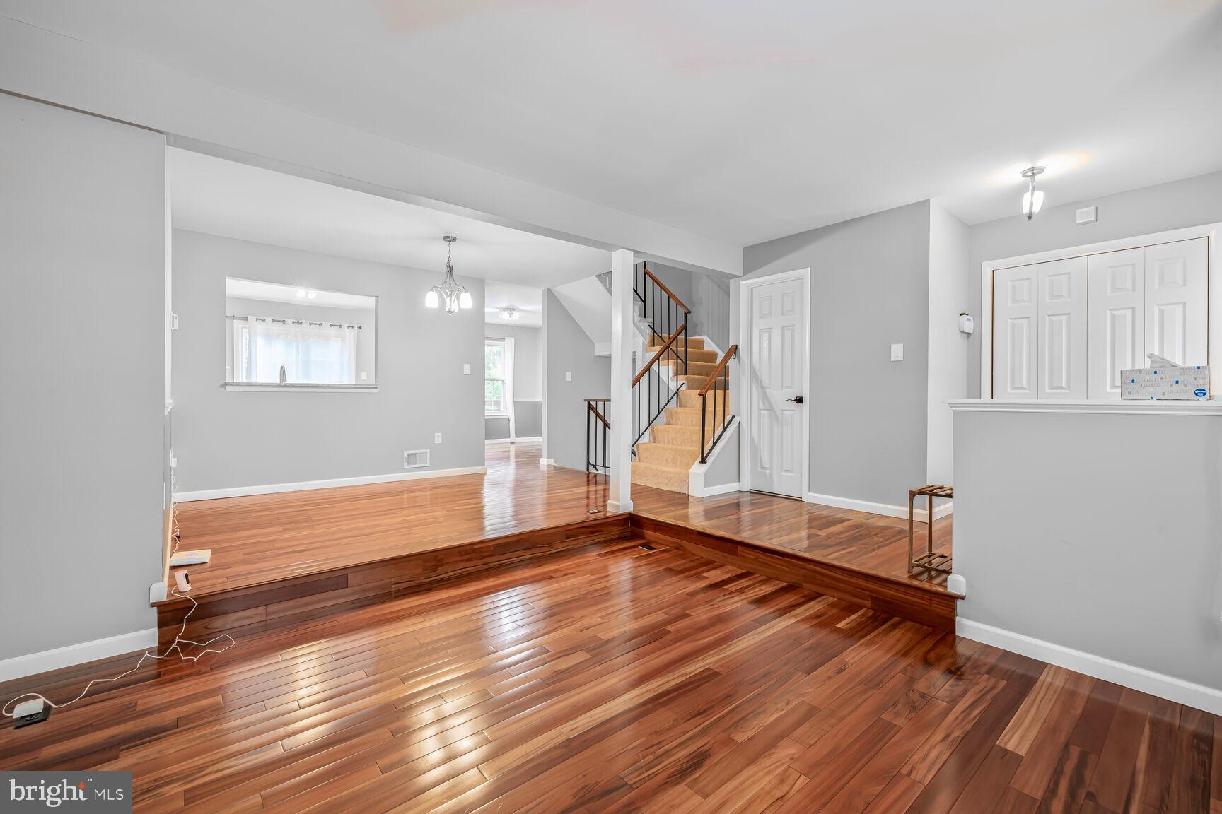 18419 HALLMARK COURT