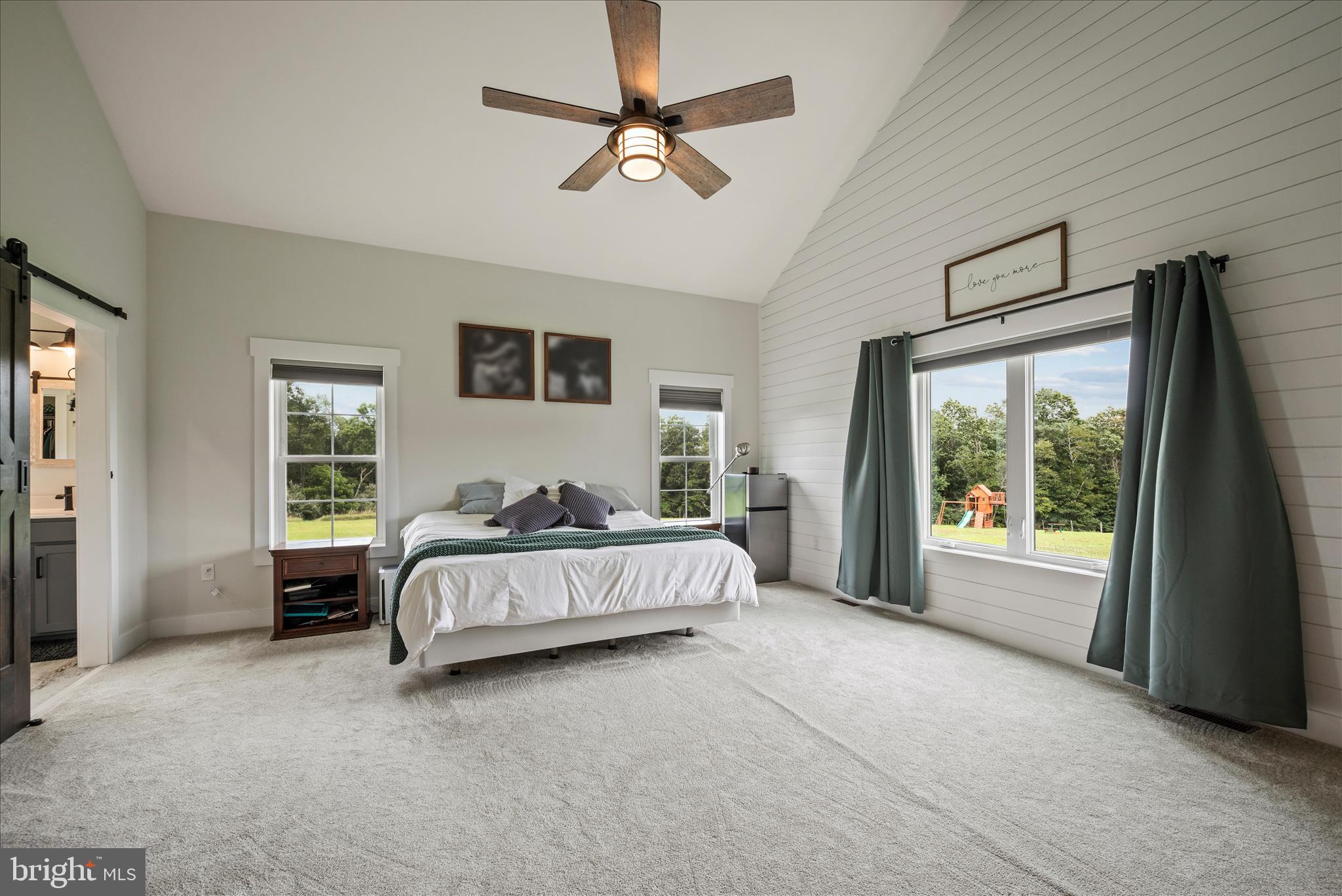886 MIDDLE FORK ROAD