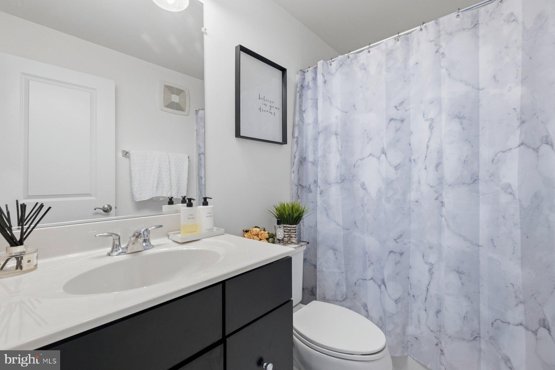 METRO POINTE - Residential