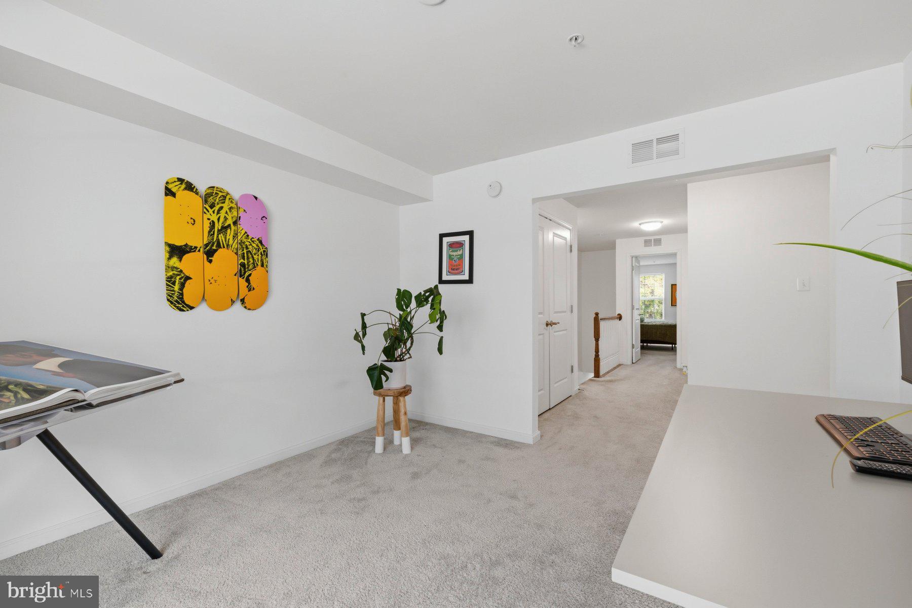 METRO POINTE - Residential