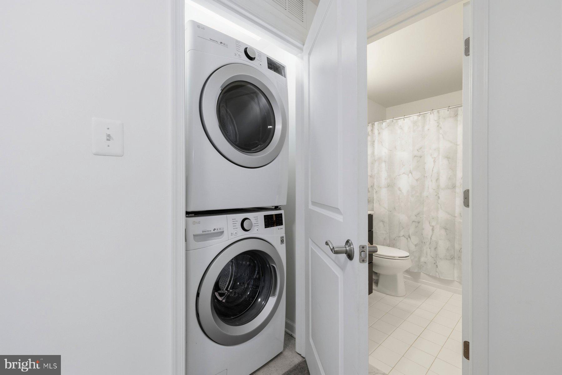 METRO POINTE - Residential