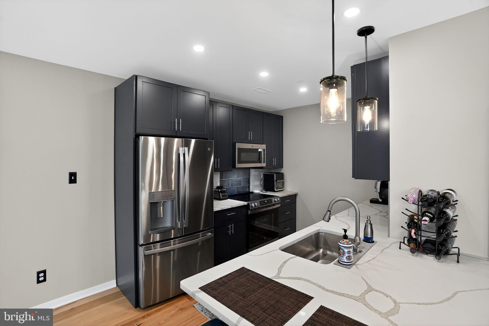 RIVER PLACE - Residential