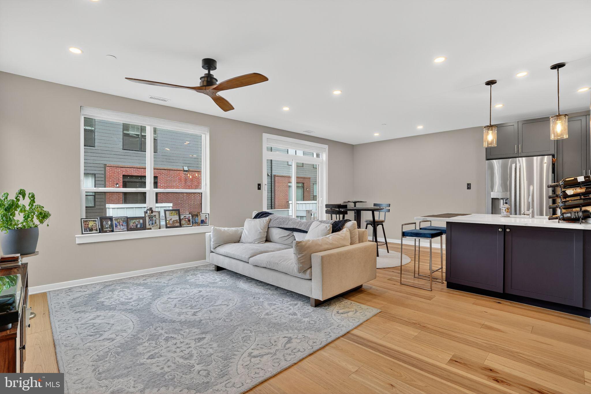 RIVER PLACE - Residential