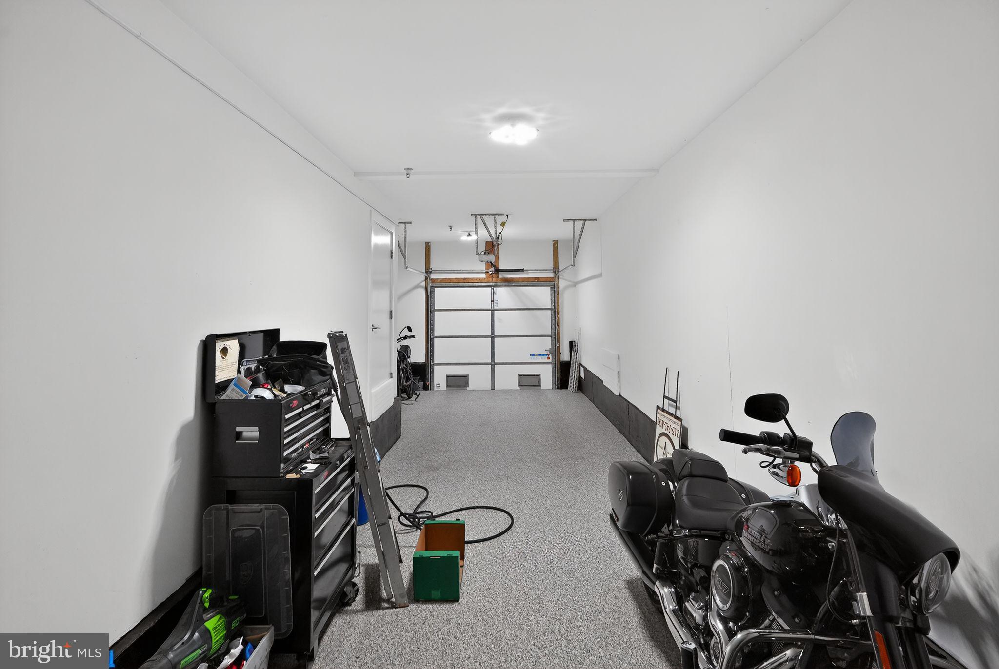 RIVER PLACE - Residential