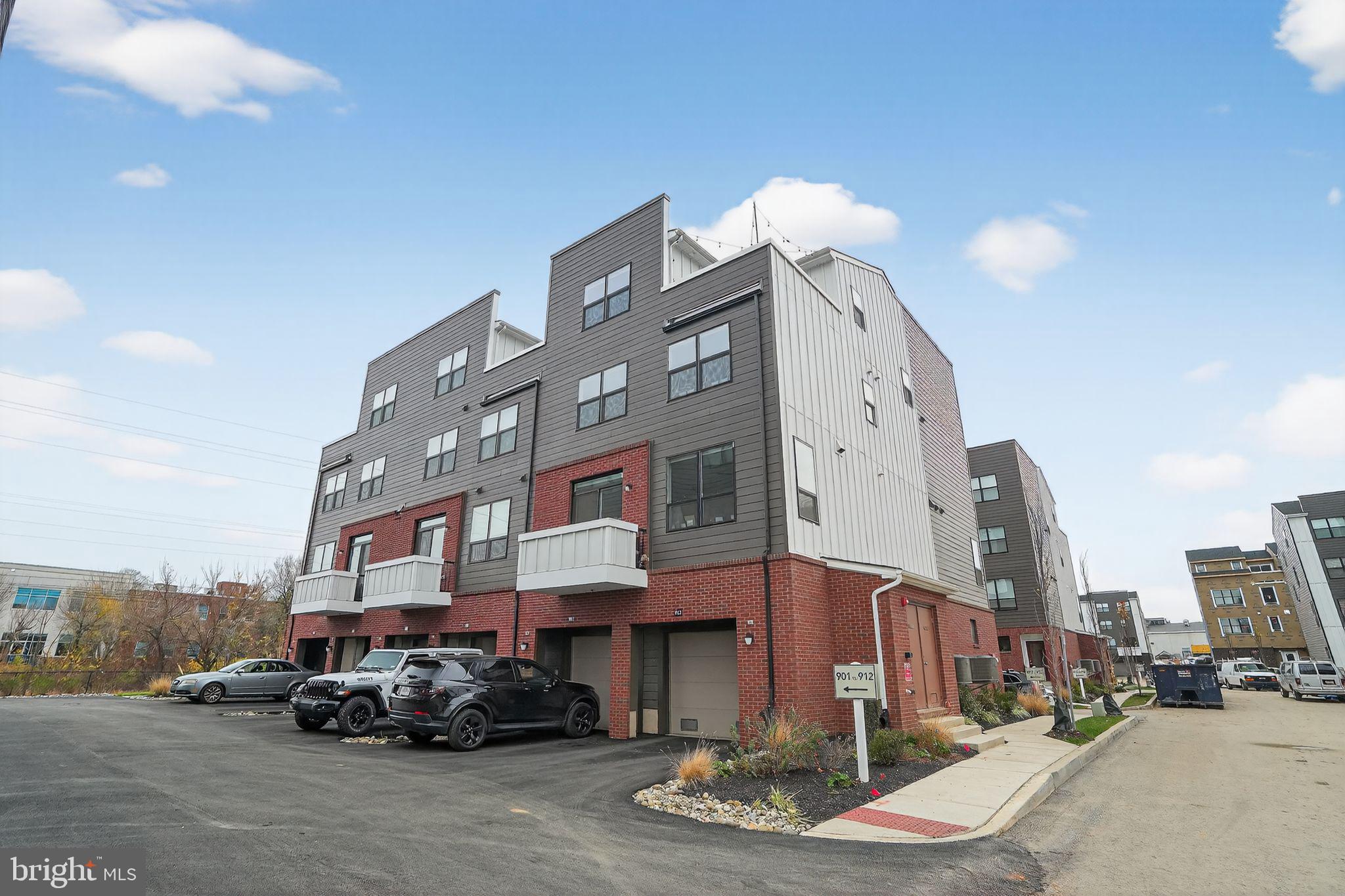 RIVER PLACE - Residential