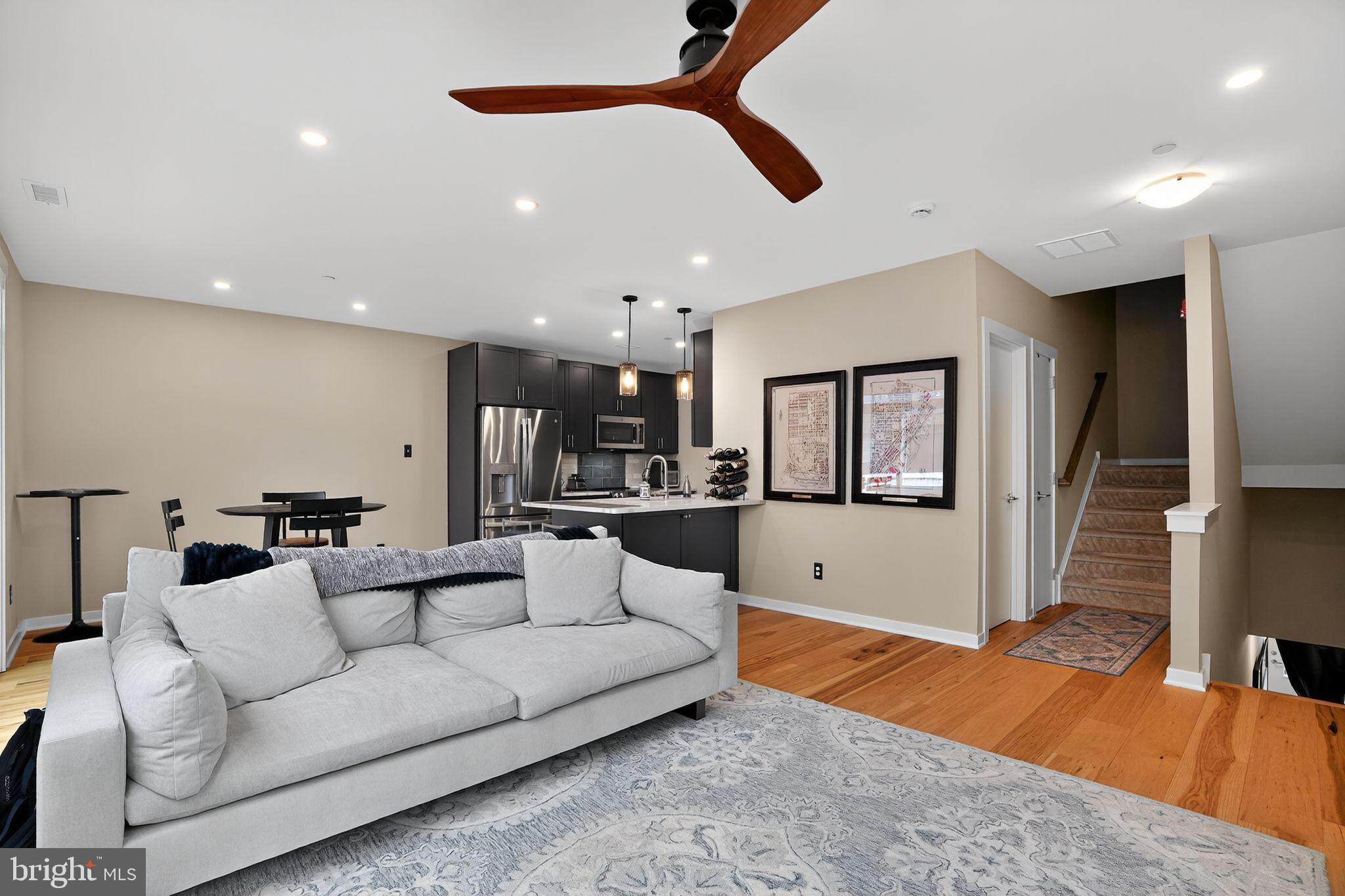 RIVER PLACE - Residential