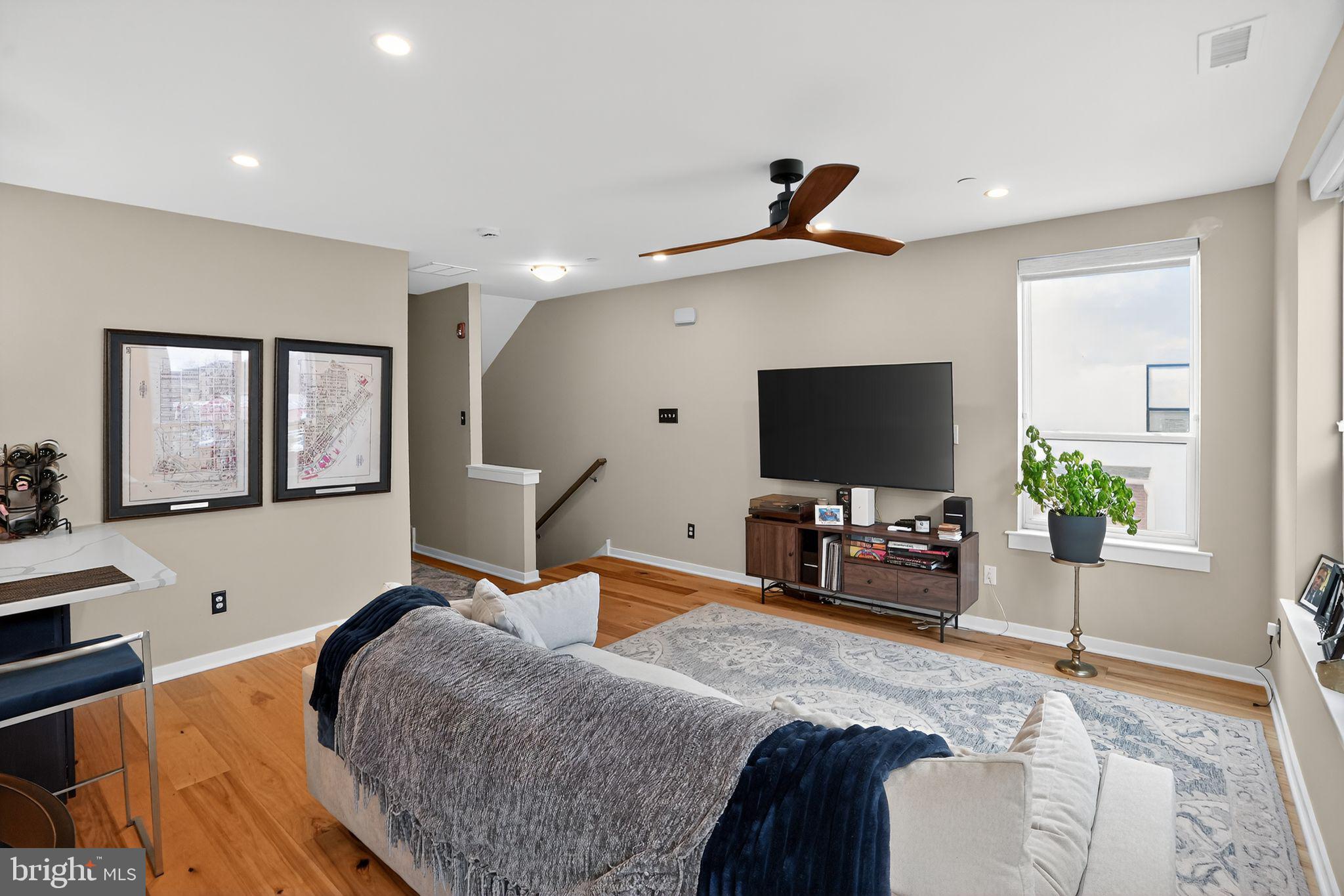 RIVER PLACE - Residential