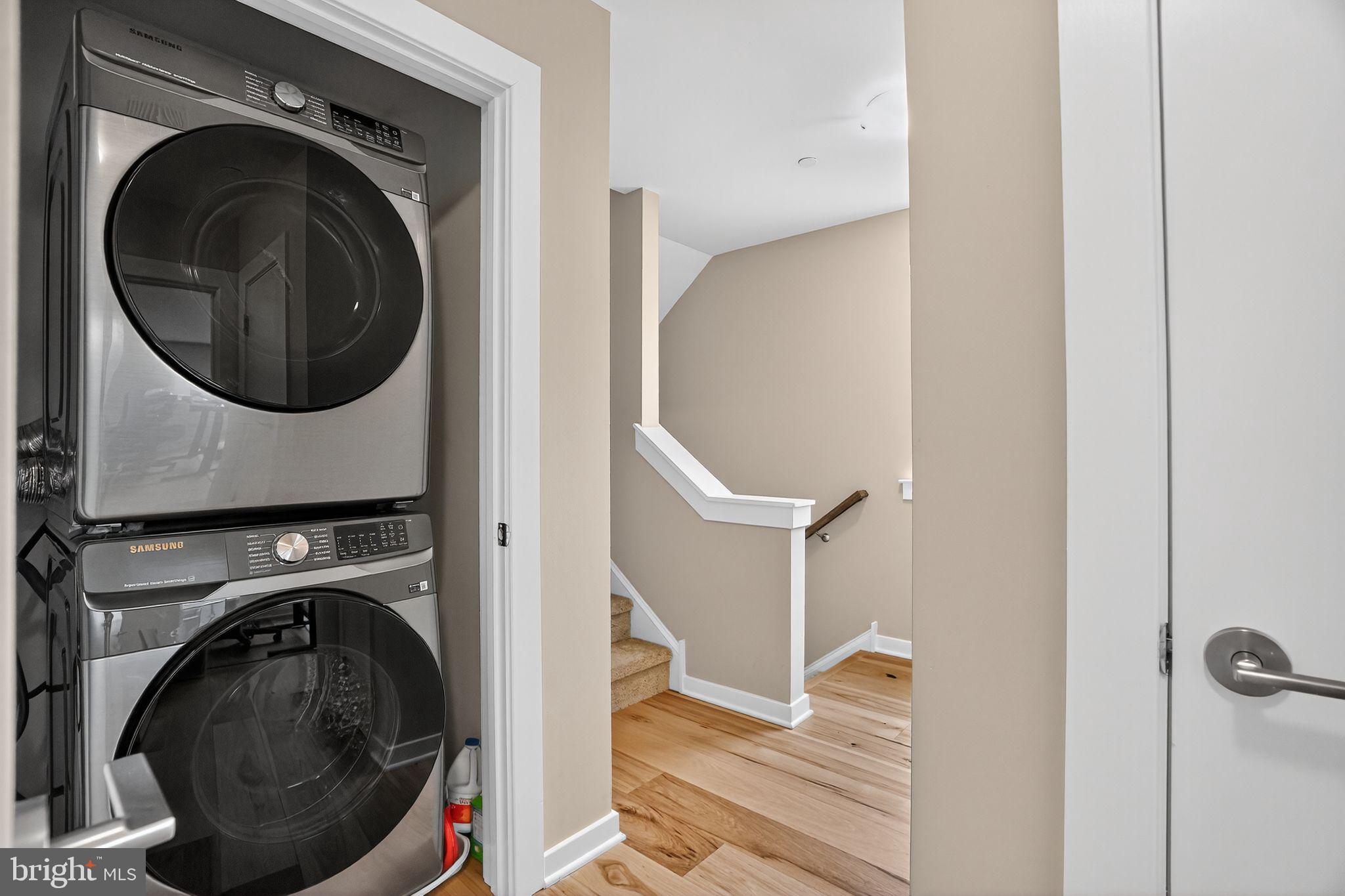 RIVER PLACE - Residential