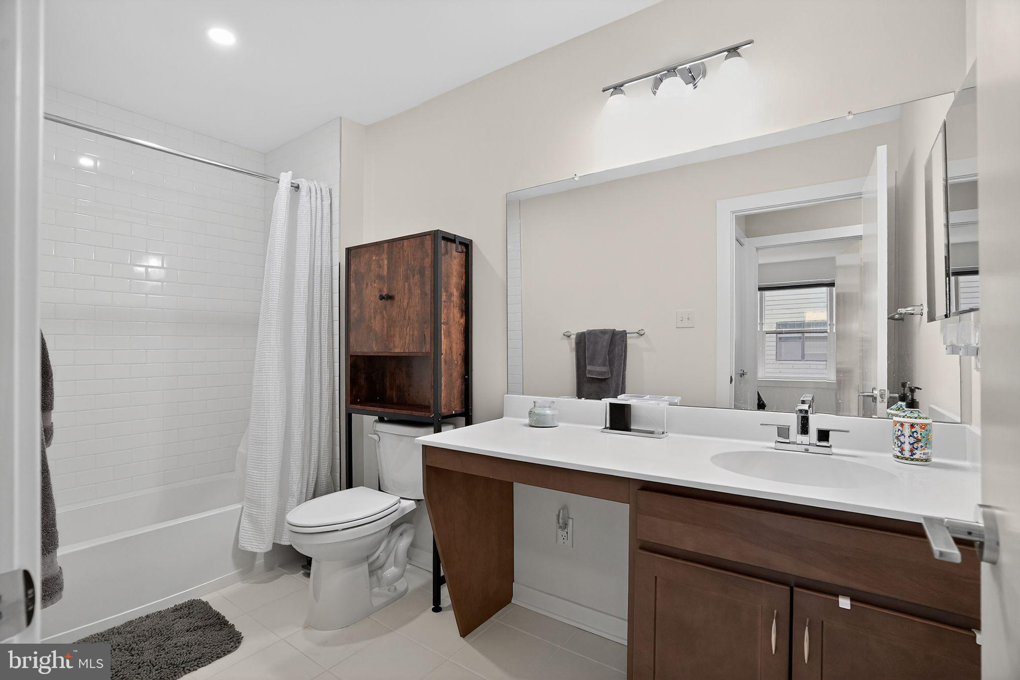 RIVER PLACE - Residential