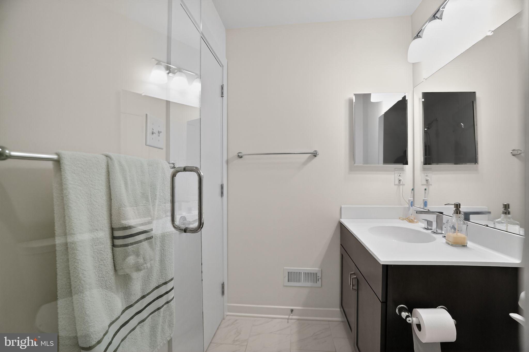 RIVER PLACE - Residential