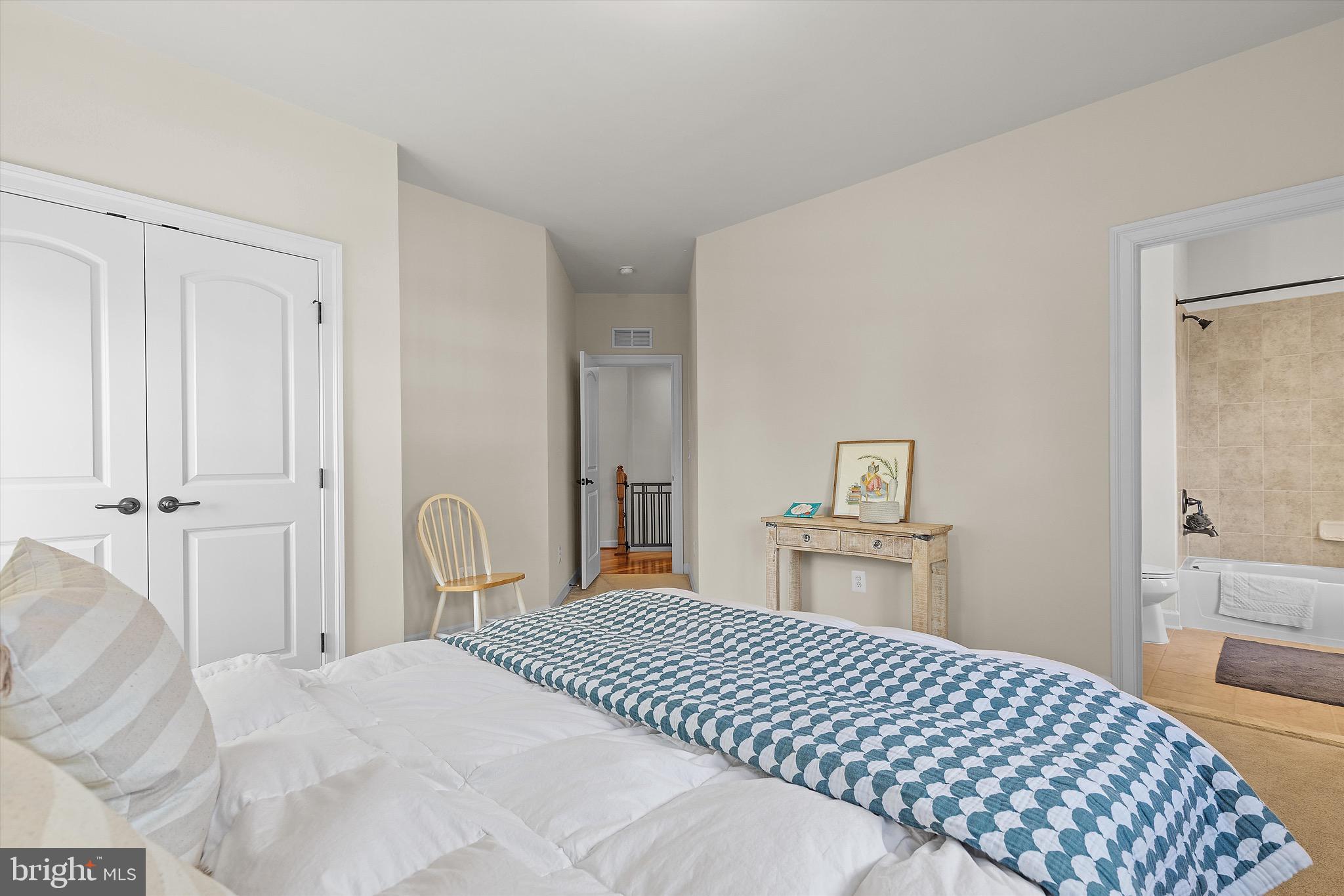 BURGUNDY WOODS - Residential