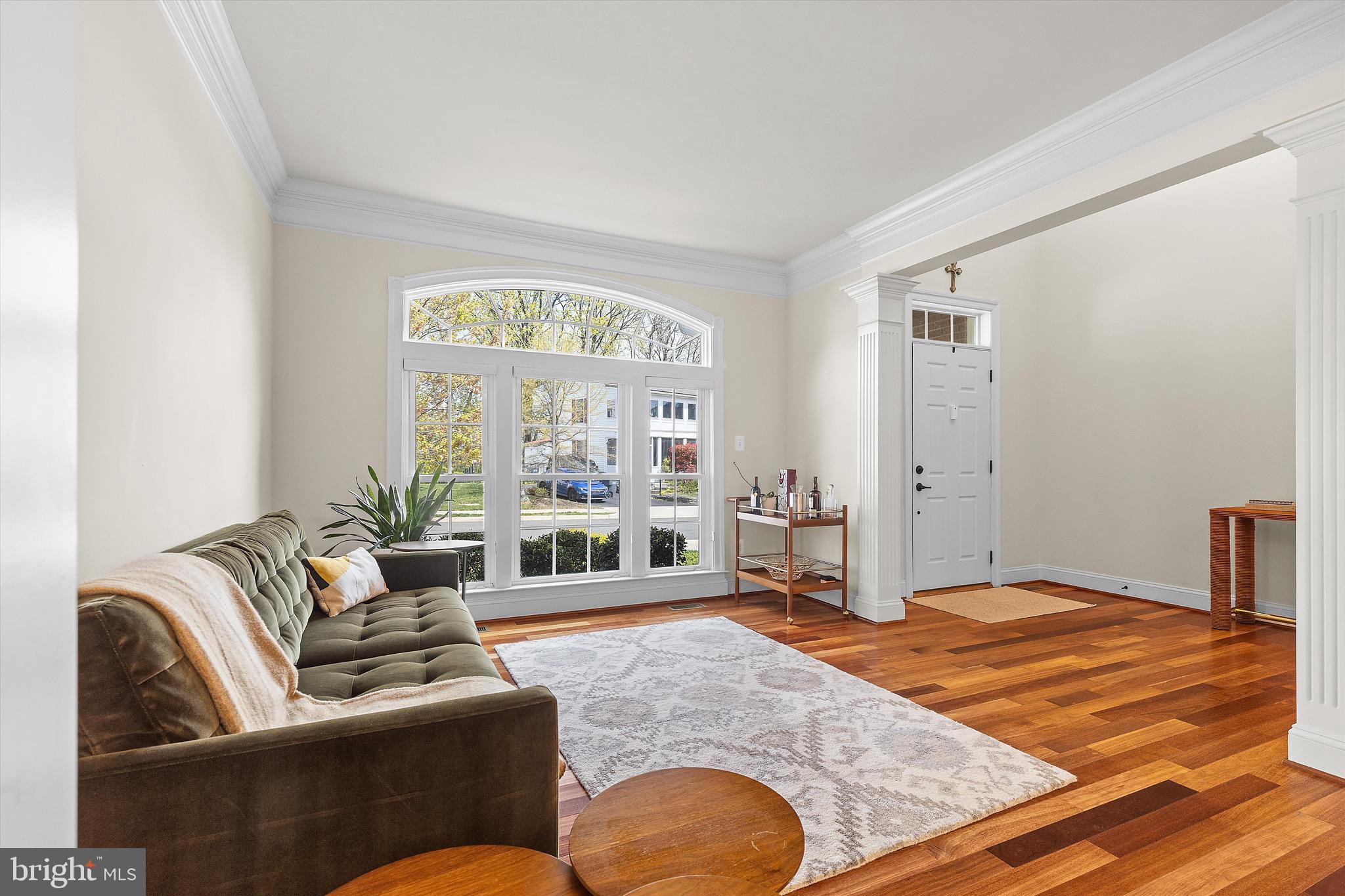 BURGUNDY WOODS - Residential