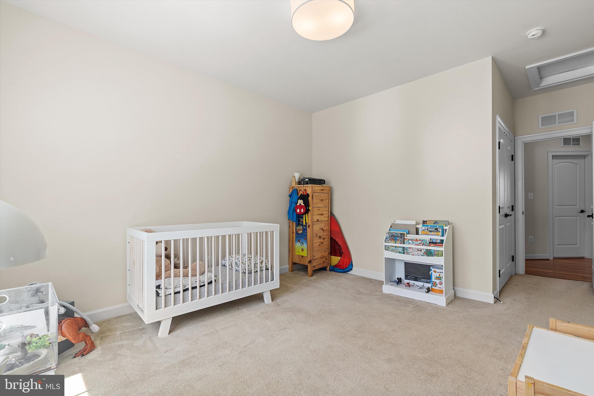 BURGUNDY WOODS - Residential