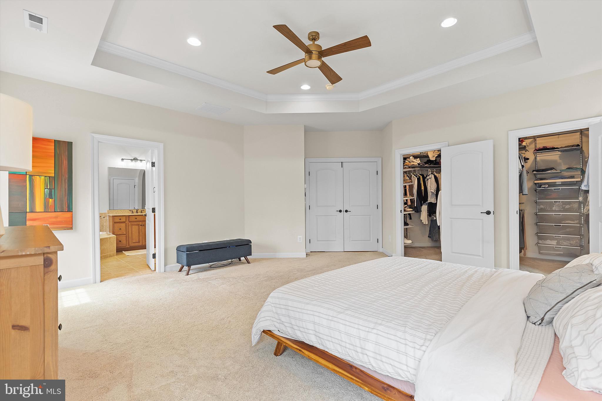 BURGUNDY WOODS - Residential