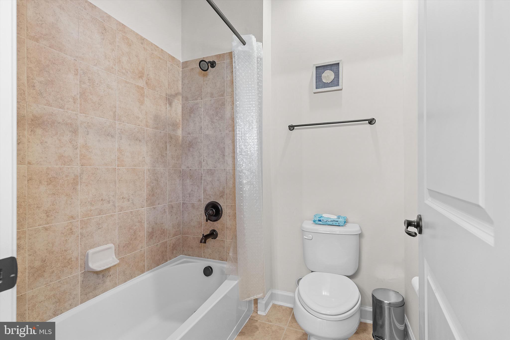 BURGUNDY WOODS - Residential