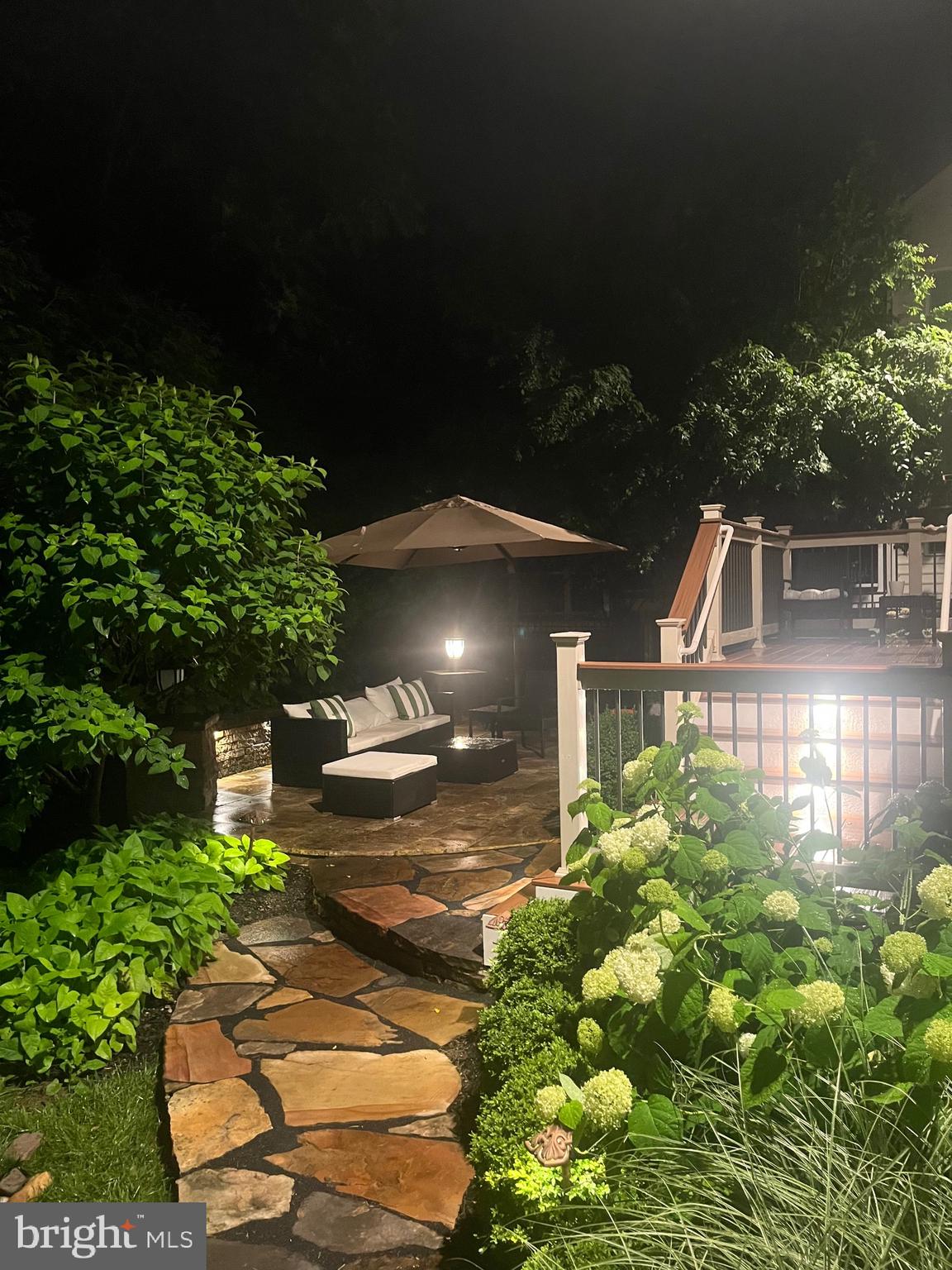 BURGUNDY WOODS - Residential