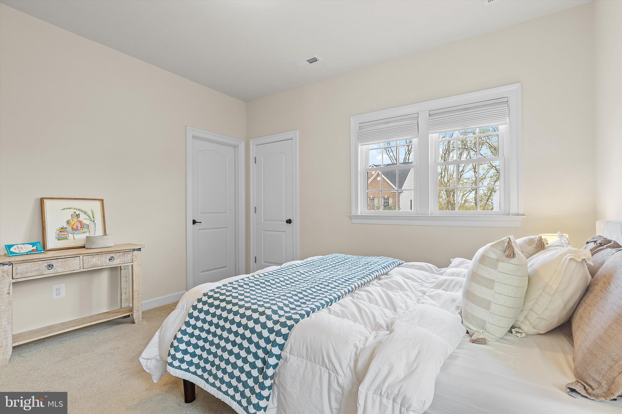 BURGUNDY WOODS - Residential