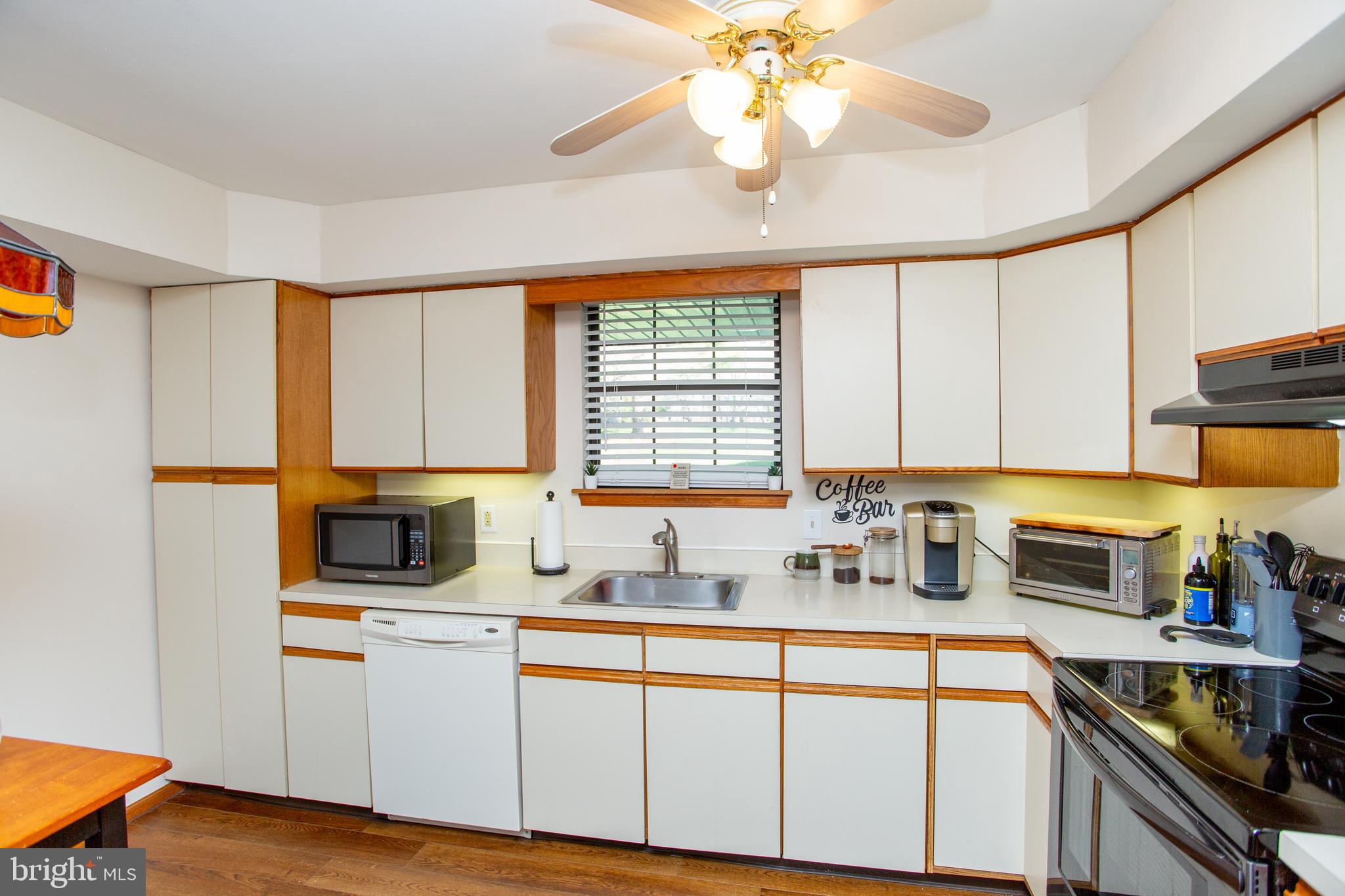 HAMPTON GREENS - Residential