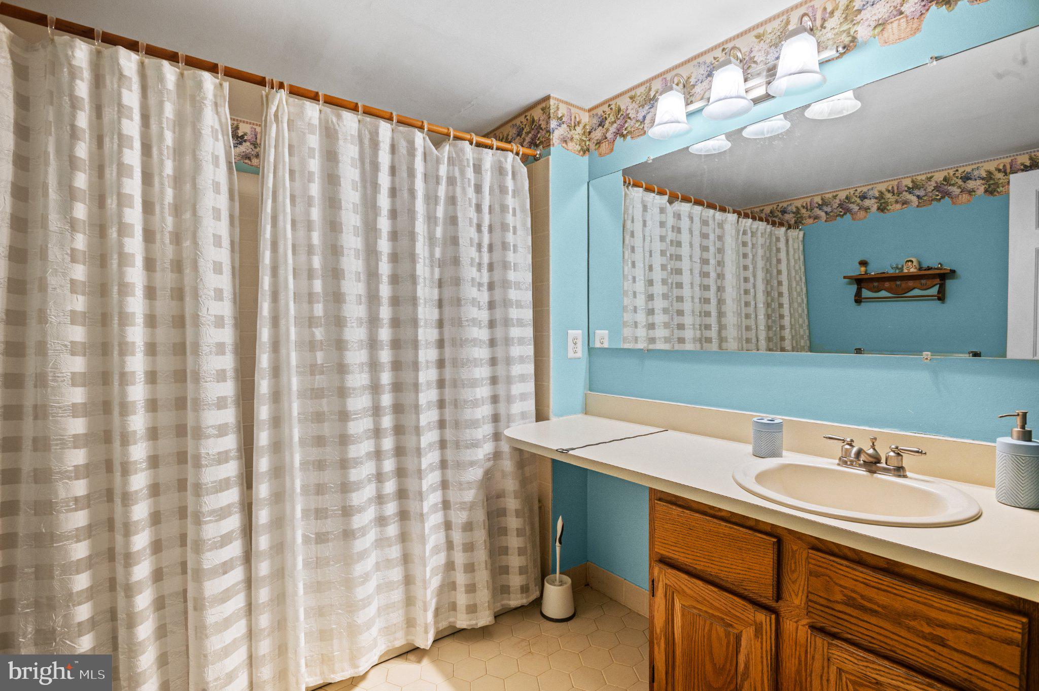 HAMPTON GREENS - Residential