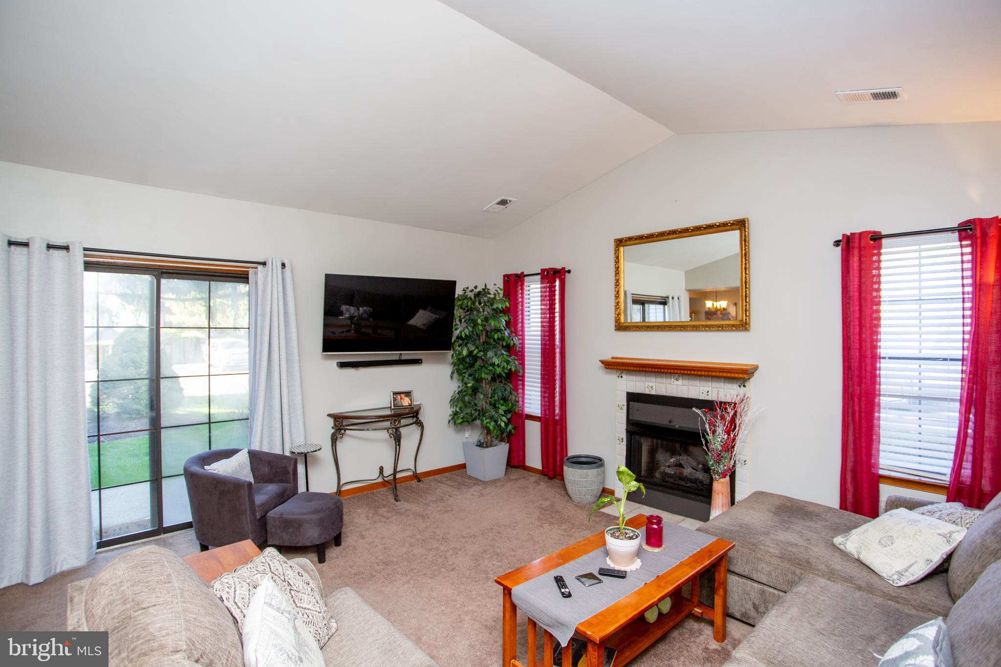 HAMPTON GREENS - Residential