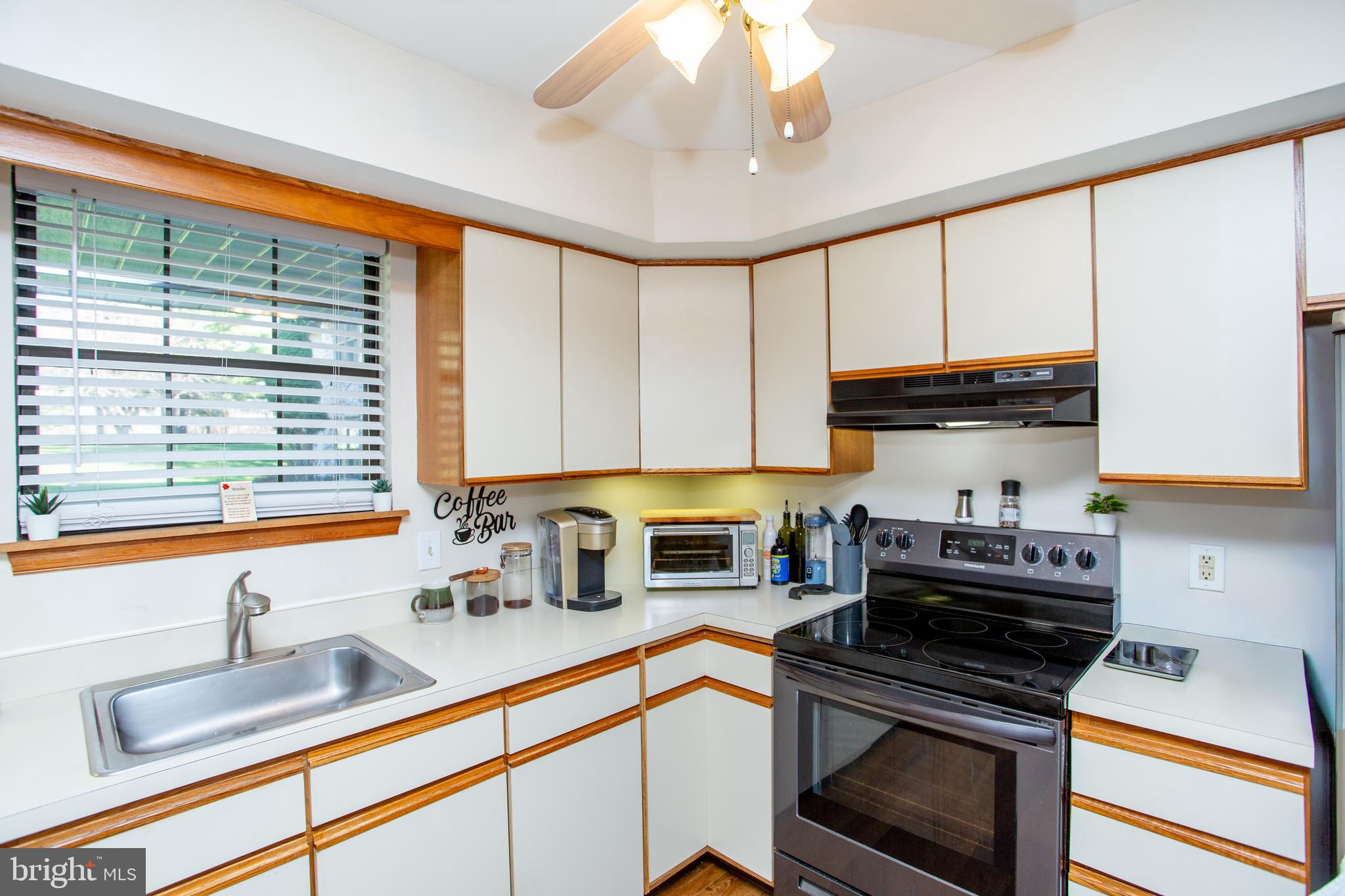 HAMPTON GREENS - Residential