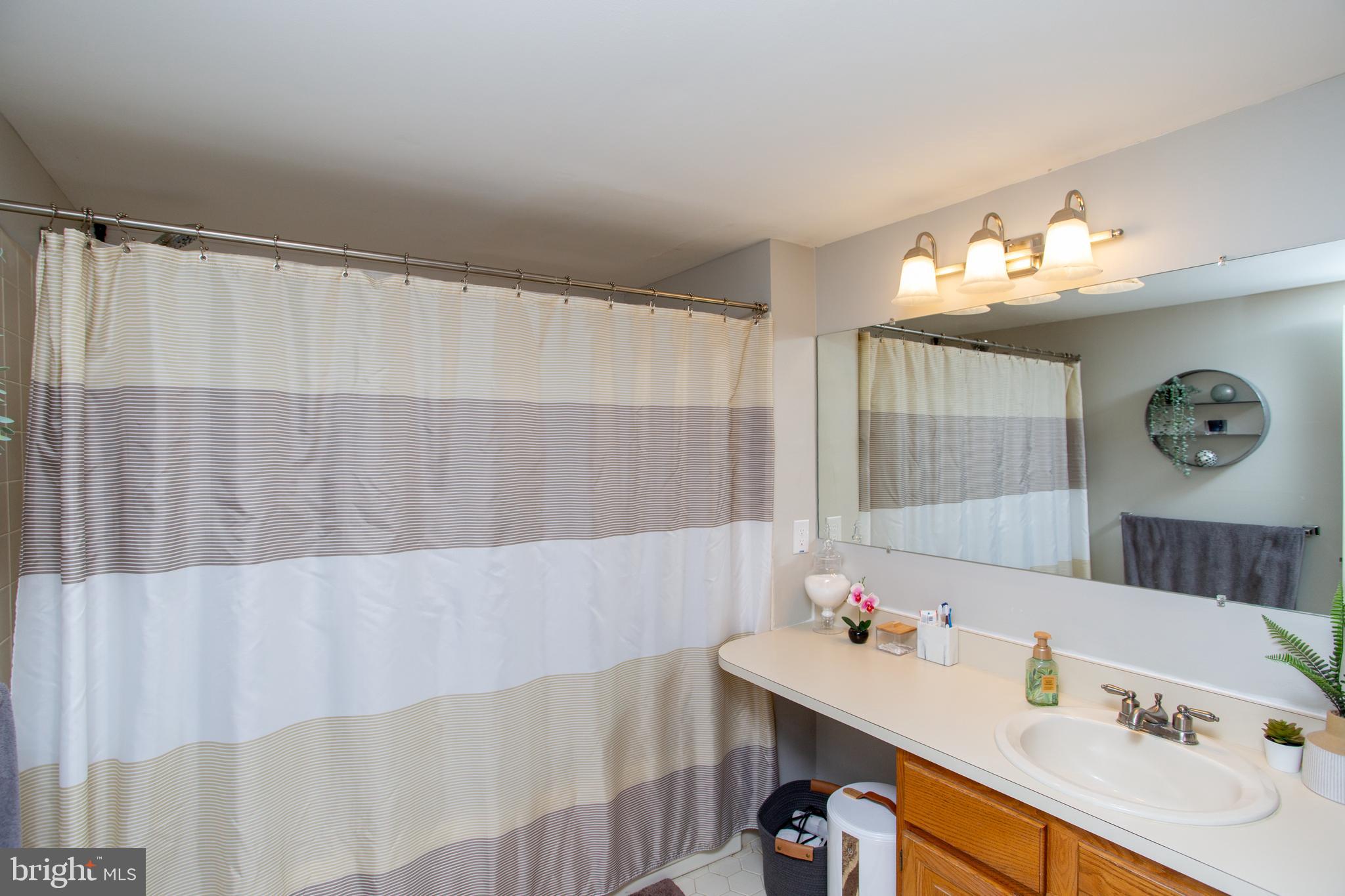 HAMPTON GREENS - Residential