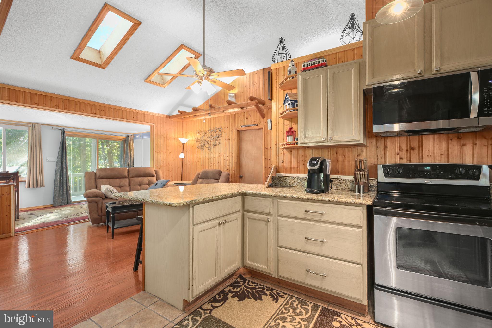 LAKE ARROWHEAD - Residential