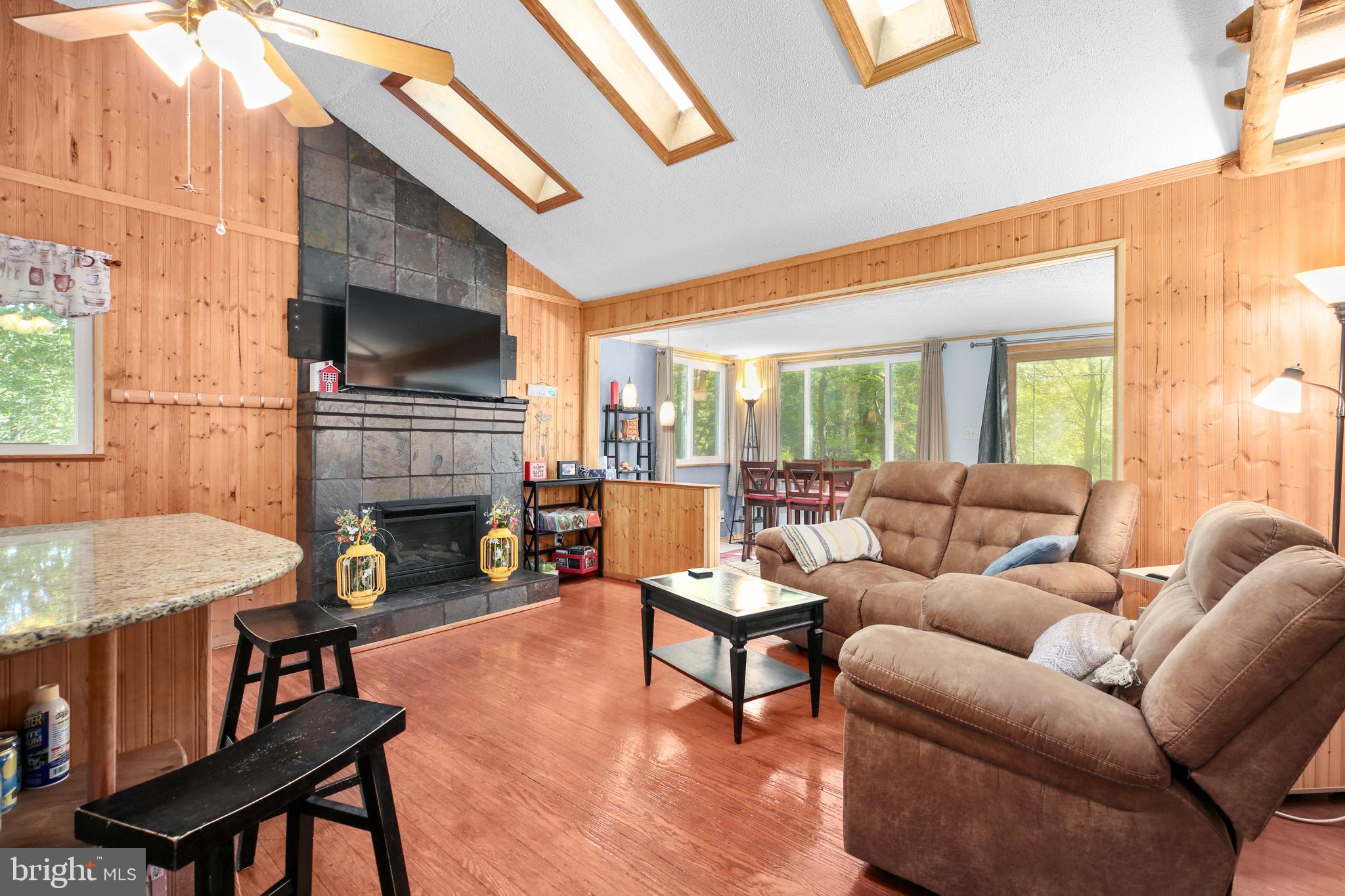 LAKE ARROWHEAD - Residential