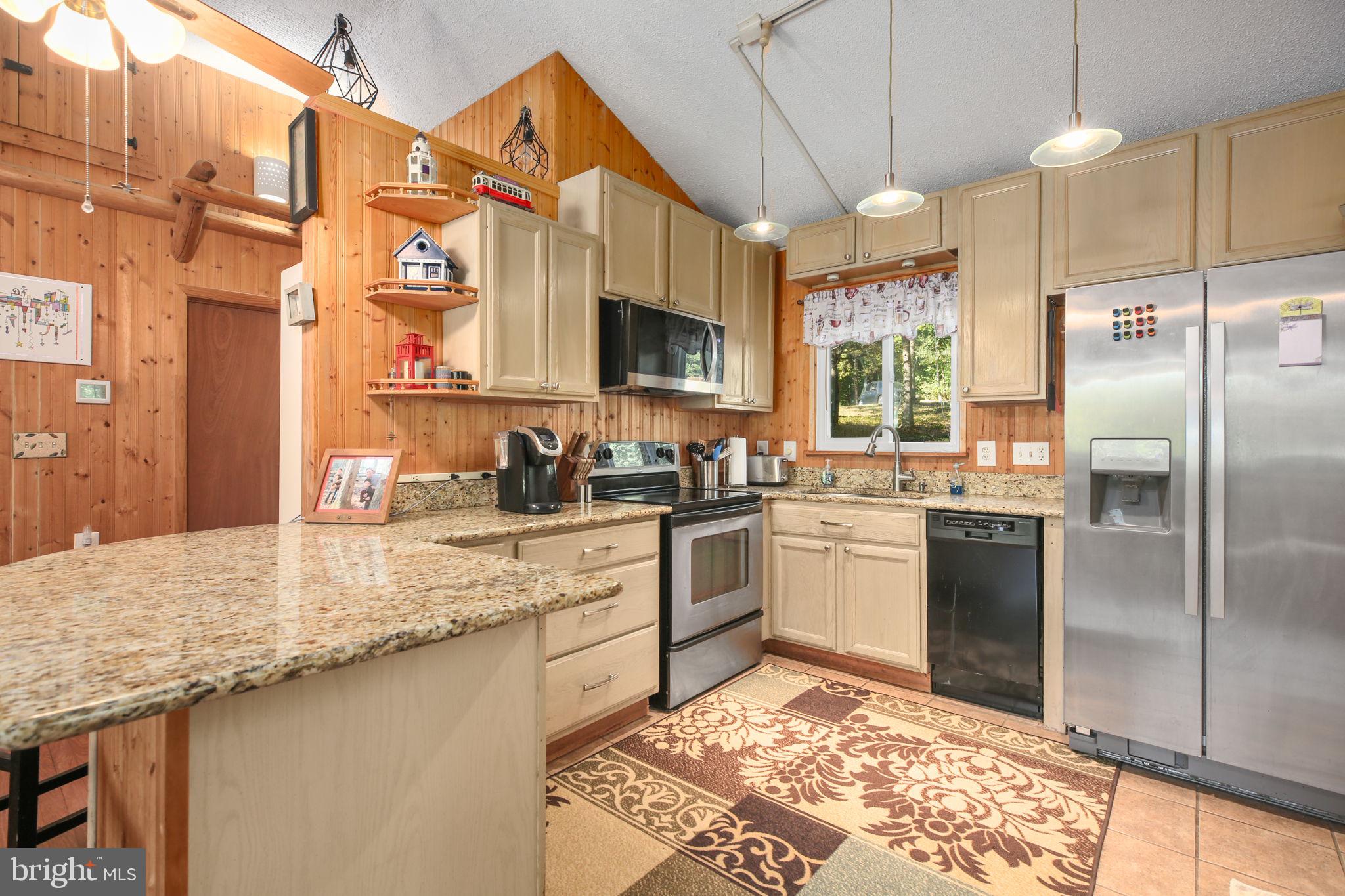 LAKE ARROWHEAD - Residential