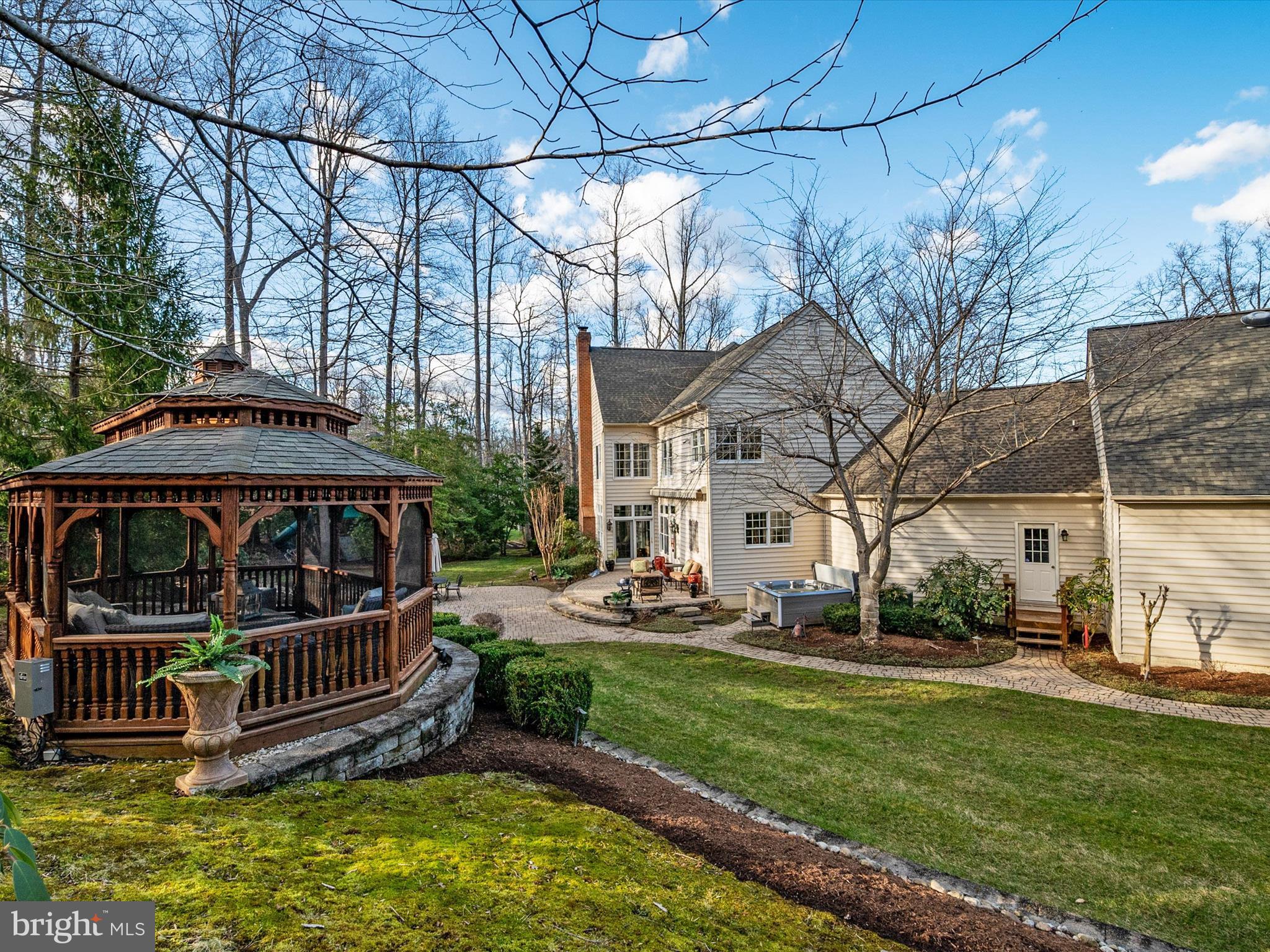 SOUTH RIVER COLONY - Residential