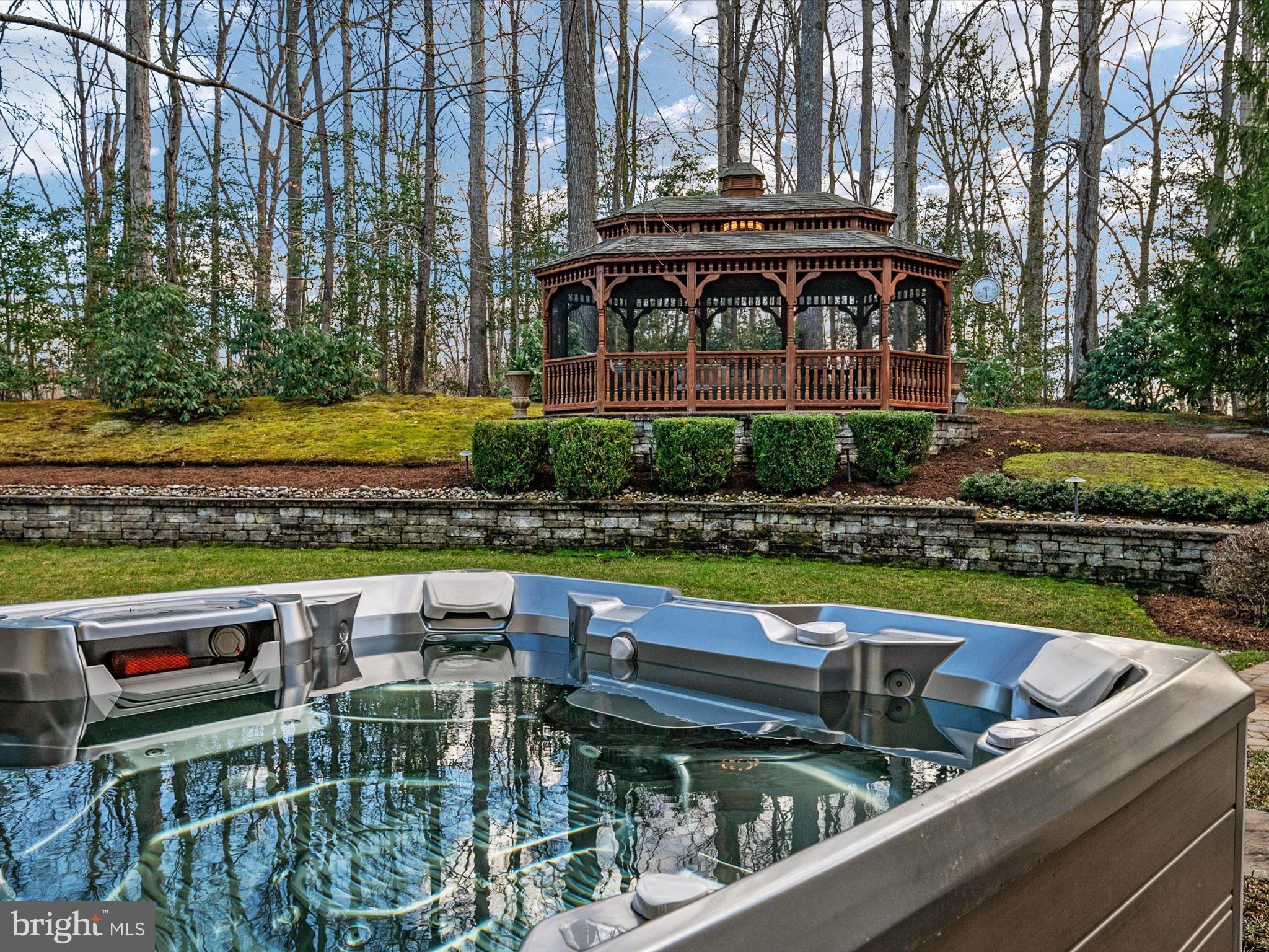 SOUTH RIVER COLONY - Residential