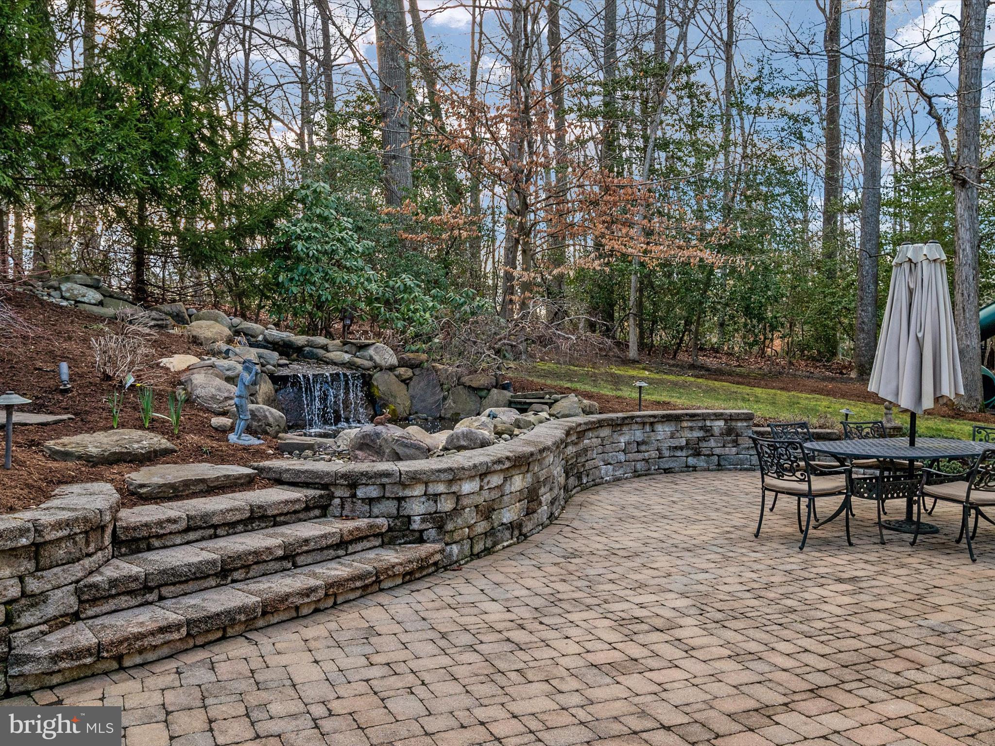 SOUTH RIVER COLONY - Residential