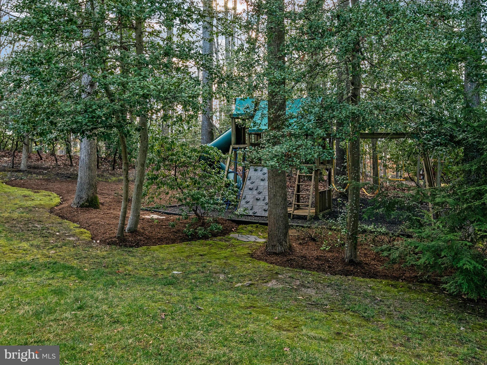 SOUTH RIVER COLONY - Residential