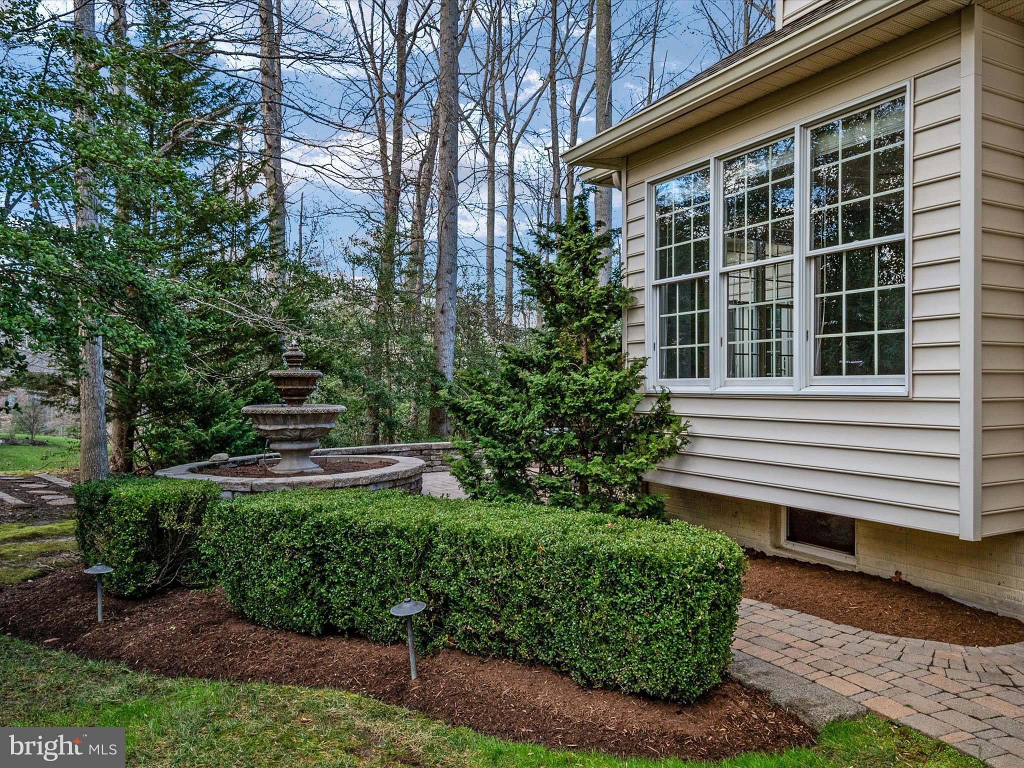 SOUTH RIVER COLONY - Residential