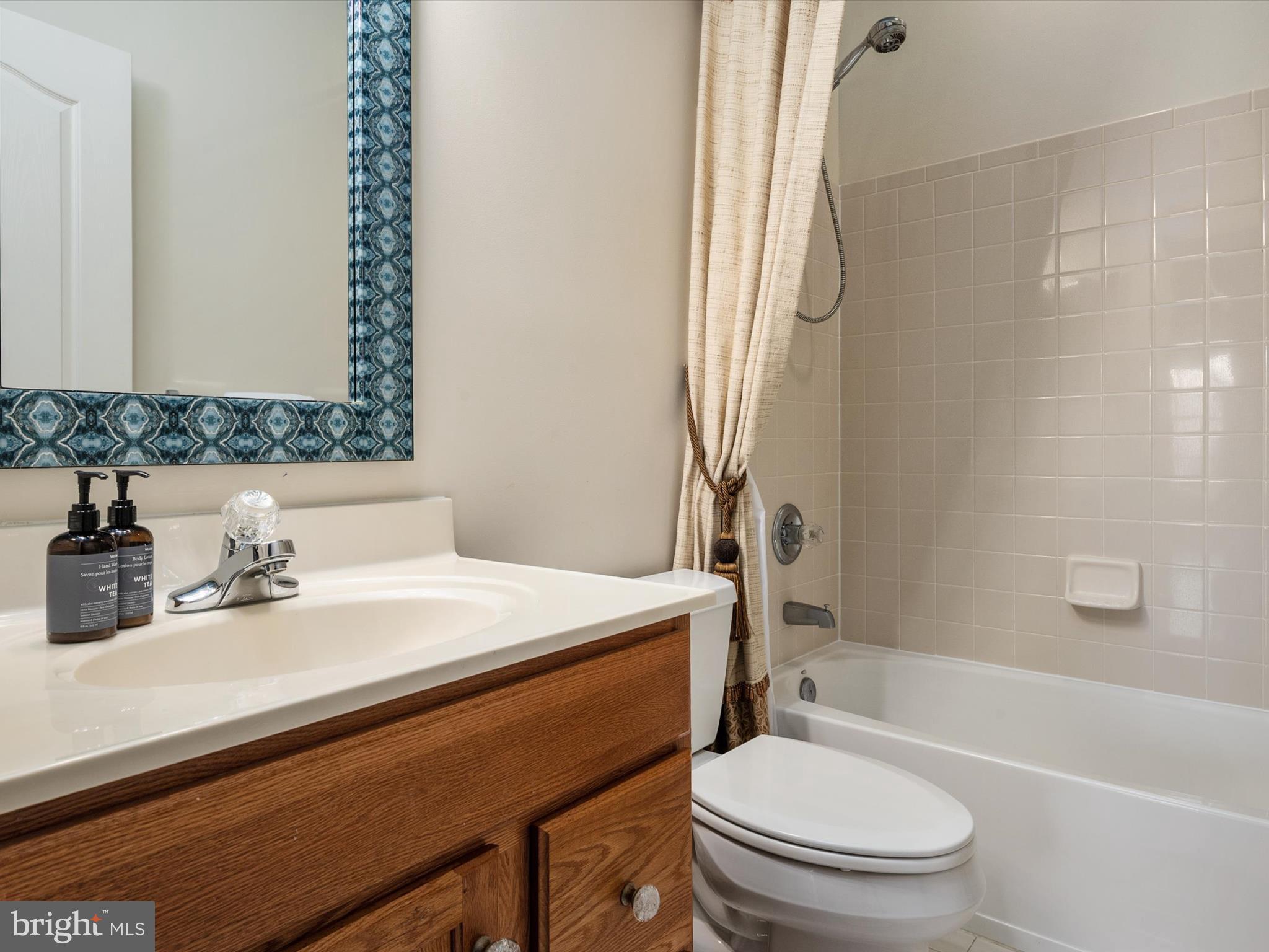 SOUTH RIVER COLONY - Residential