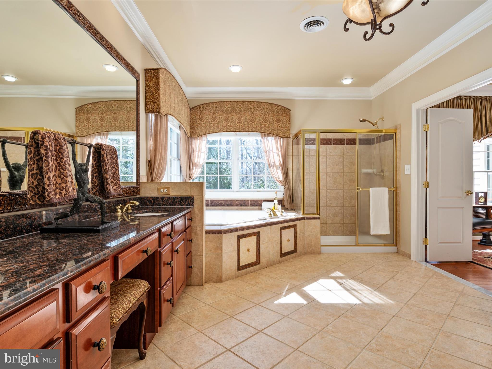 SOUTH RIVER COLONY - Residential