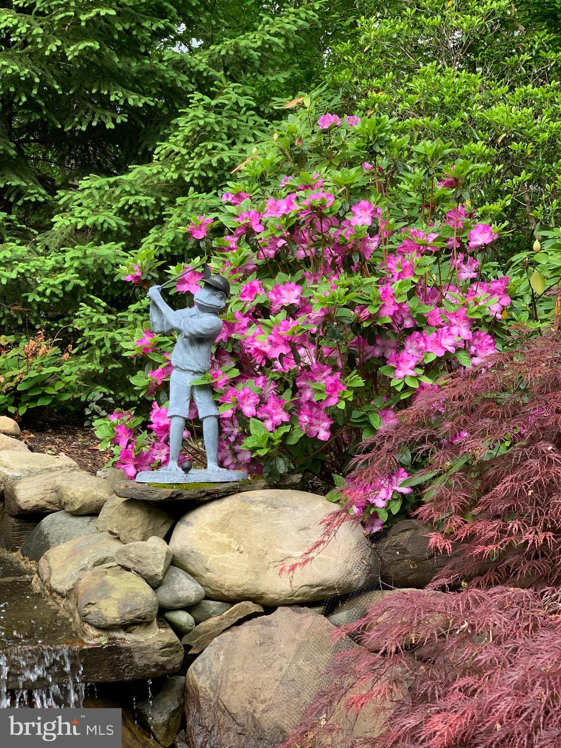 SOUTH RIVER COLONY - Residential