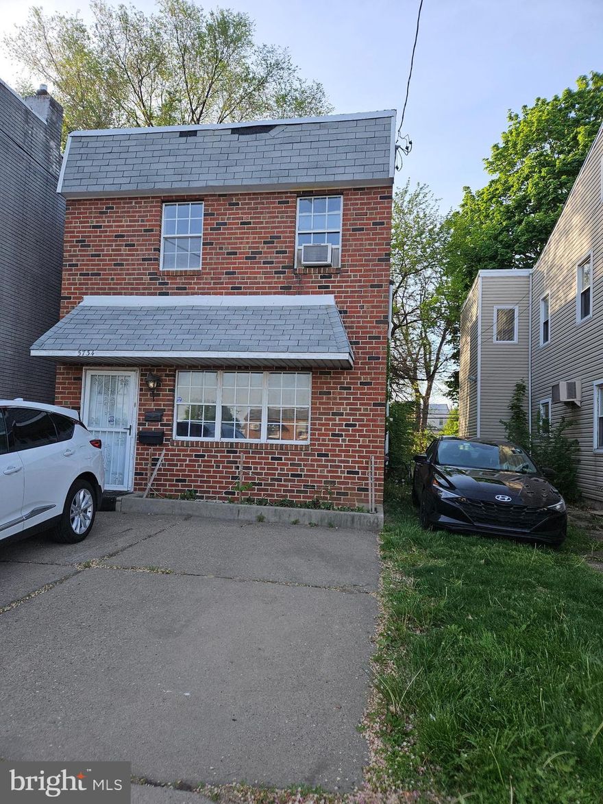 3-Bedroom, 2-Bath Home in Wissinoming

Welcome to this single-family home located in the Wissinoming section of the city. Featuring 3 spacious bedrooms and 2 full bathrooms, this property offers great potential for the right buyer. Enjoy the convenience of two personal parking spaces right in front of the home. While the property is in need of  TLC, it presents a wonderful opportunity to customize and make it truly your own. Whether you're a first-time buyer or an investor, this home is full of possibilities!