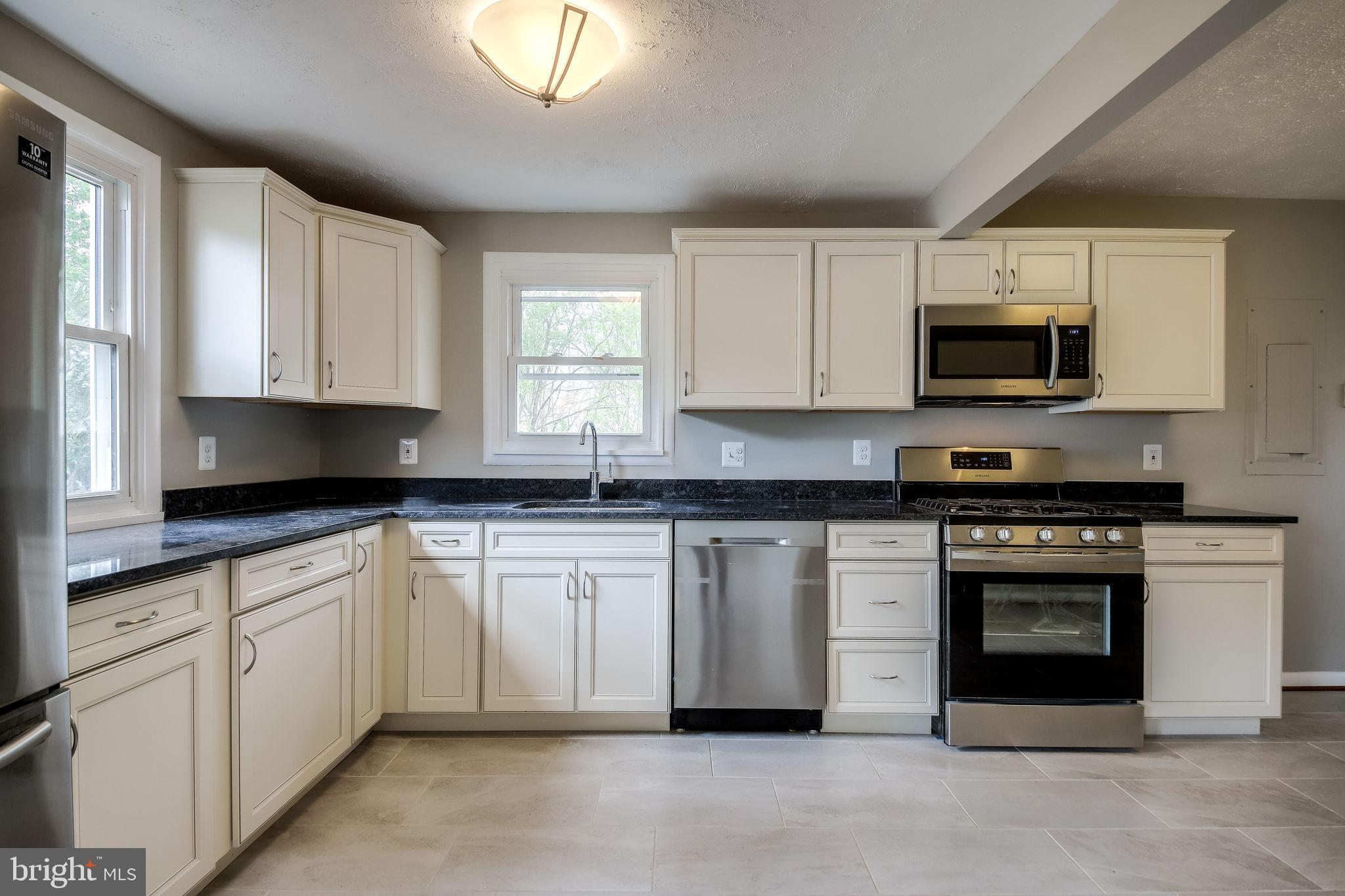 MANASSAS PARK - Residential