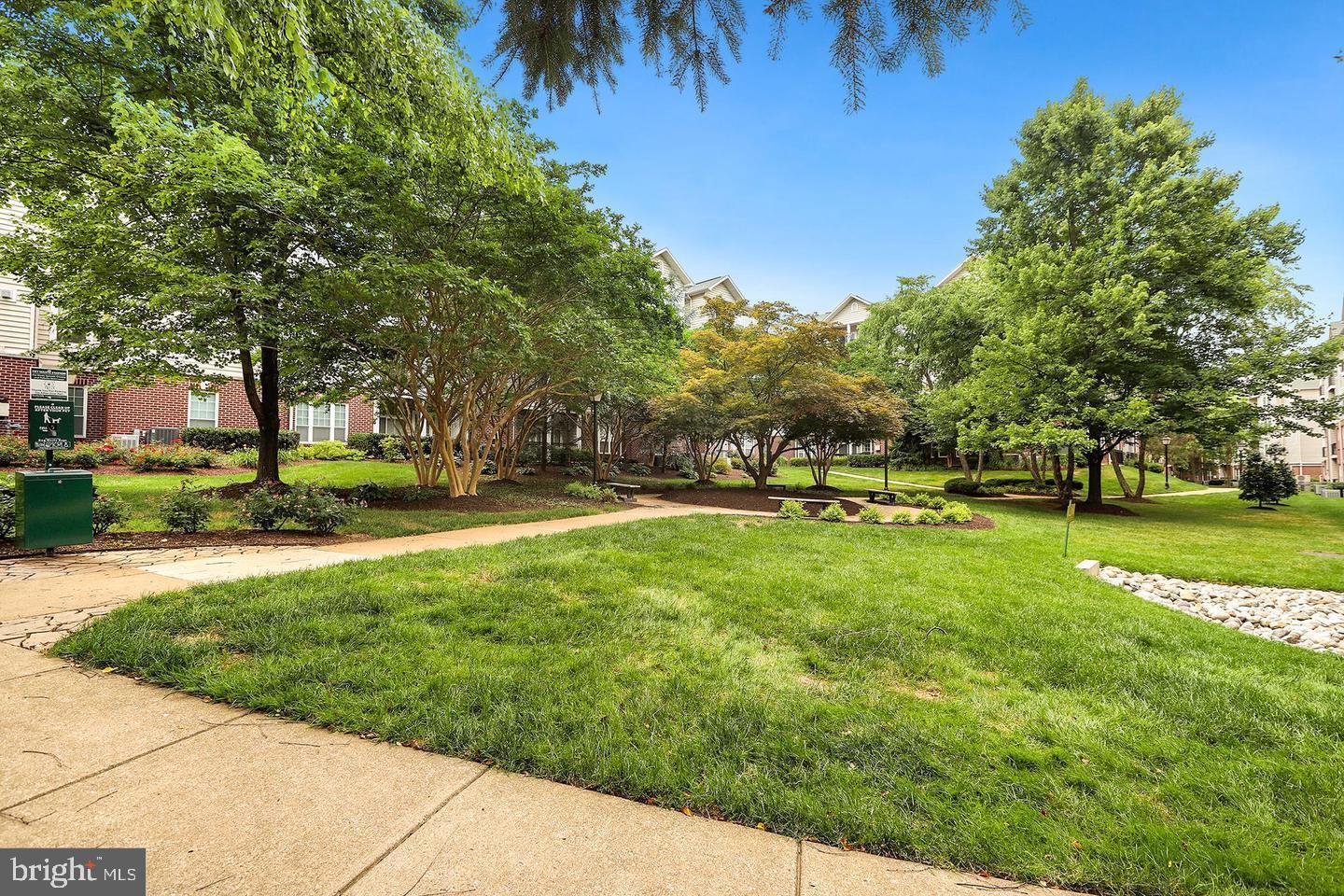 GATES OF MCLEAN - Residential