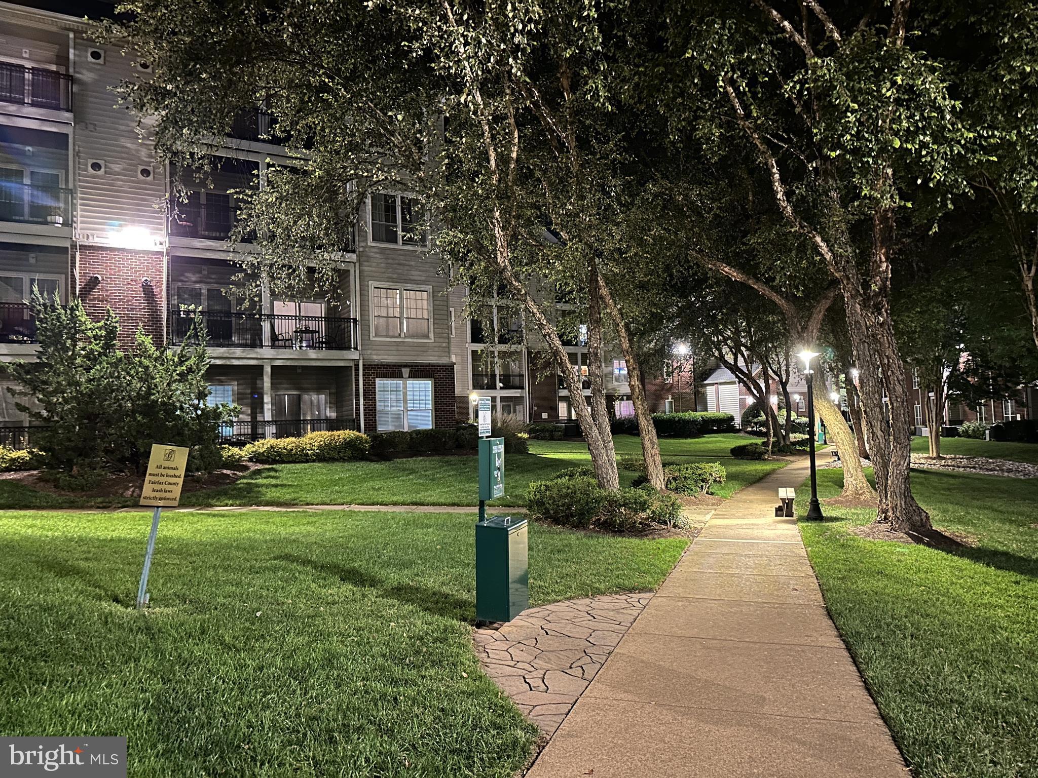 GATES OF MCLEAN - Residential