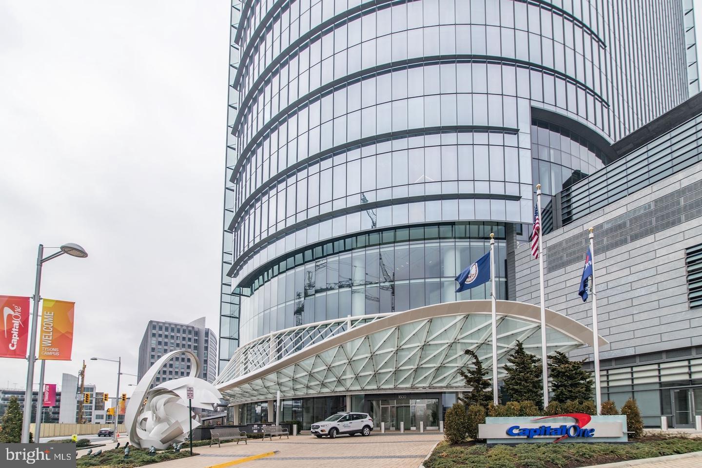 GATES OF MCLEAN - Residential