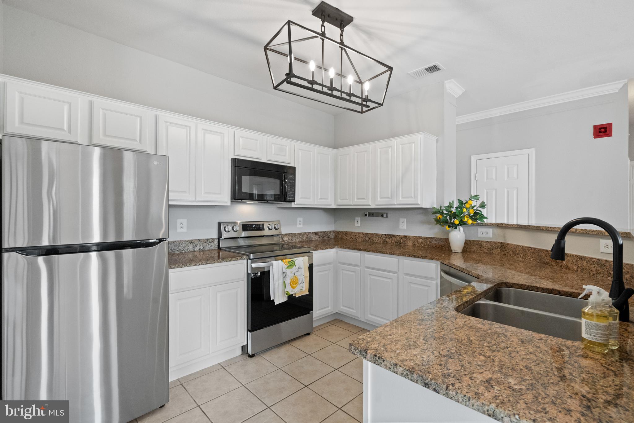 GATES OF MCLEAN - Residential