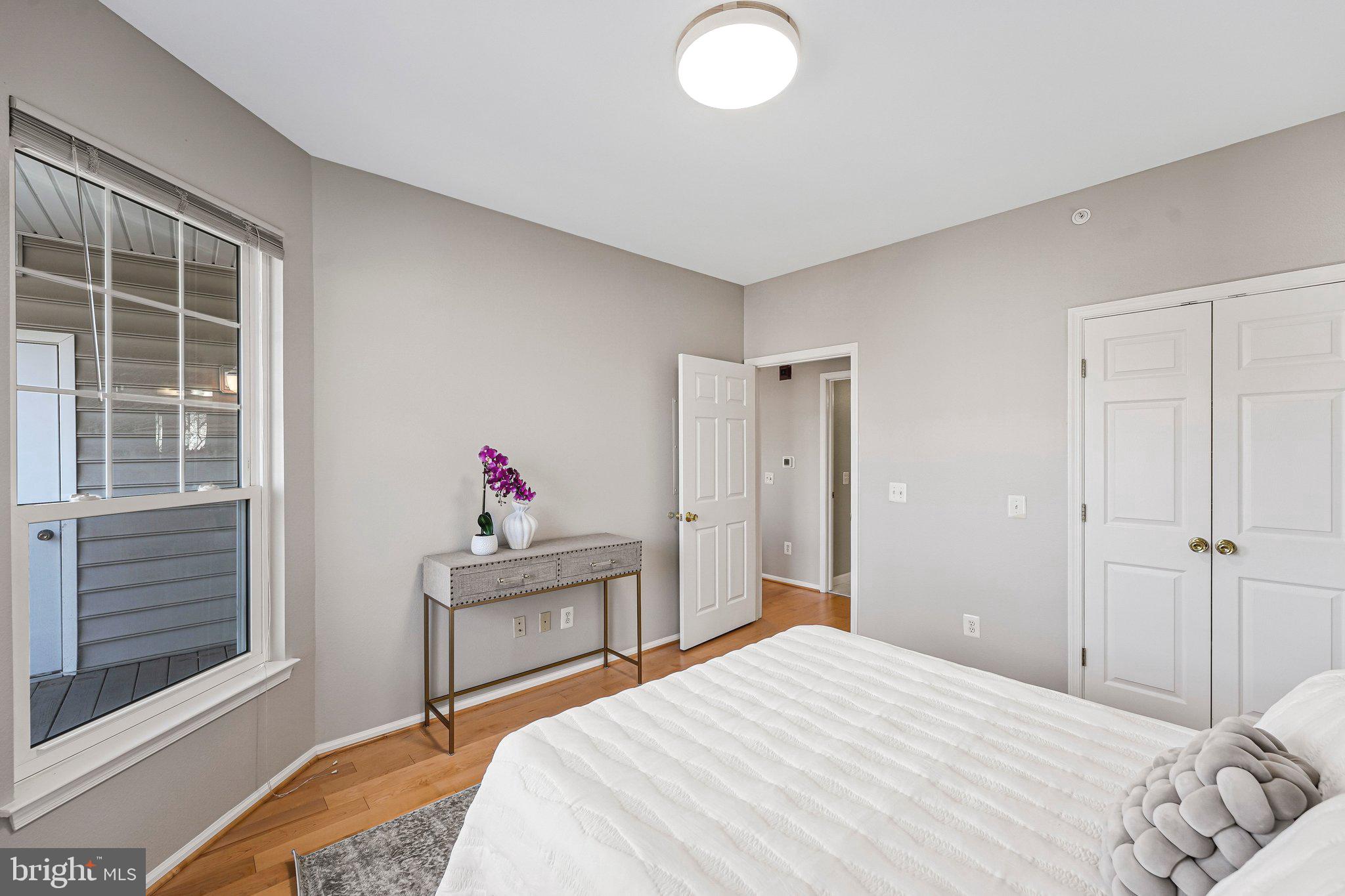 GATES OF MCLEAN - Residential