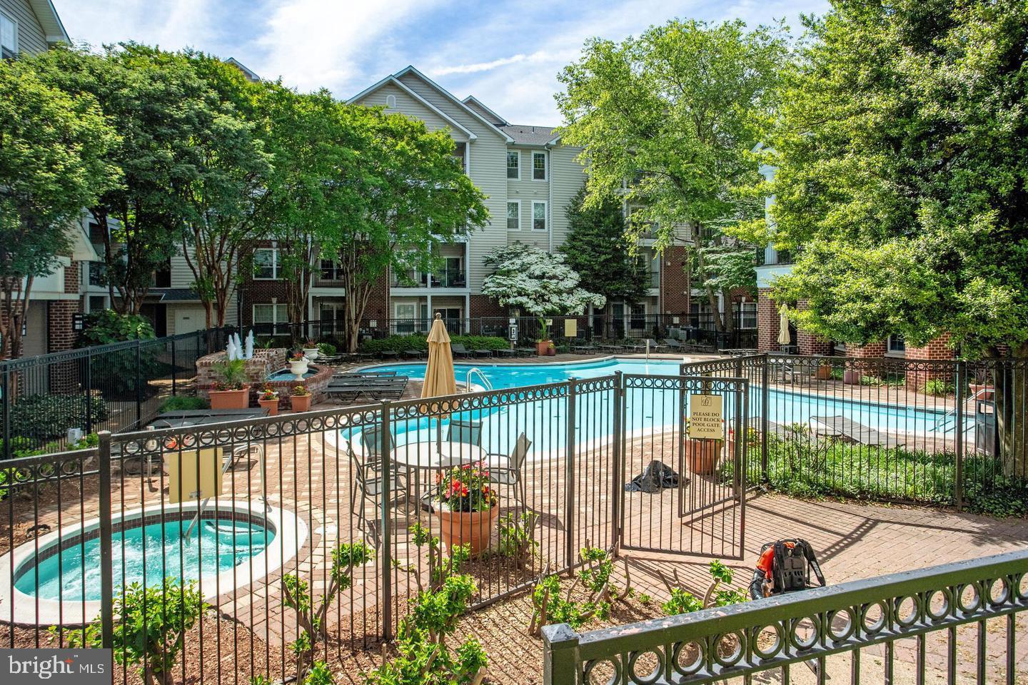 GATES OF MCLEAN - Residential