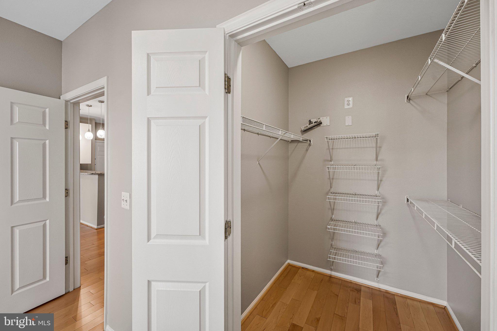 GATES OF MCLEAN - Residential