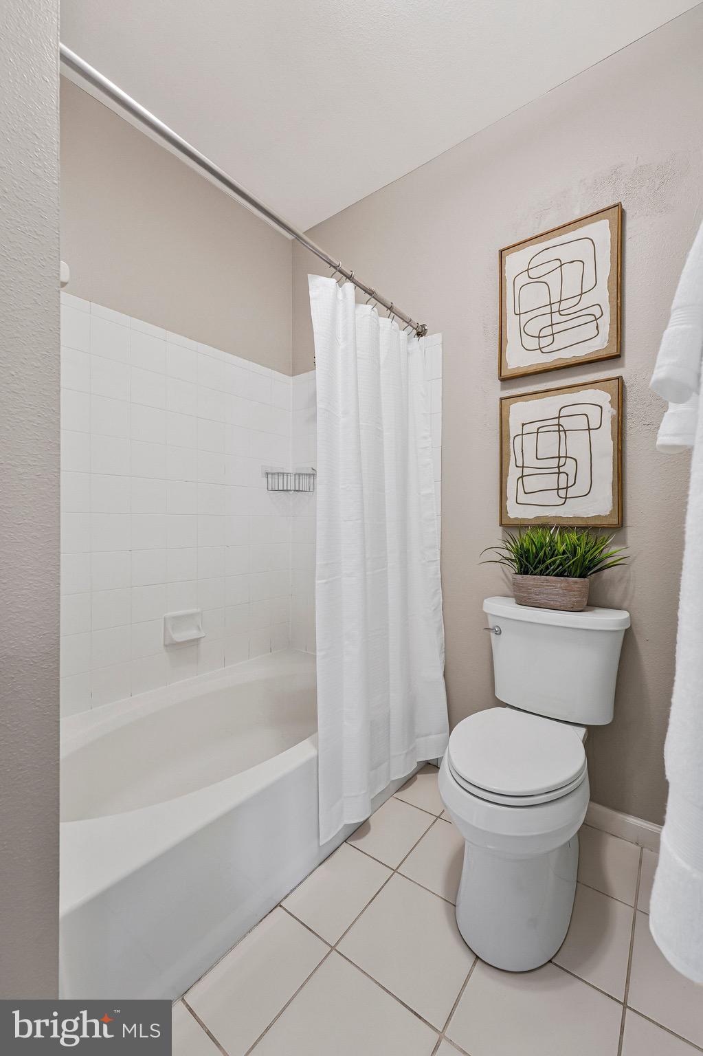 GATES OF MCLEAN - Residential