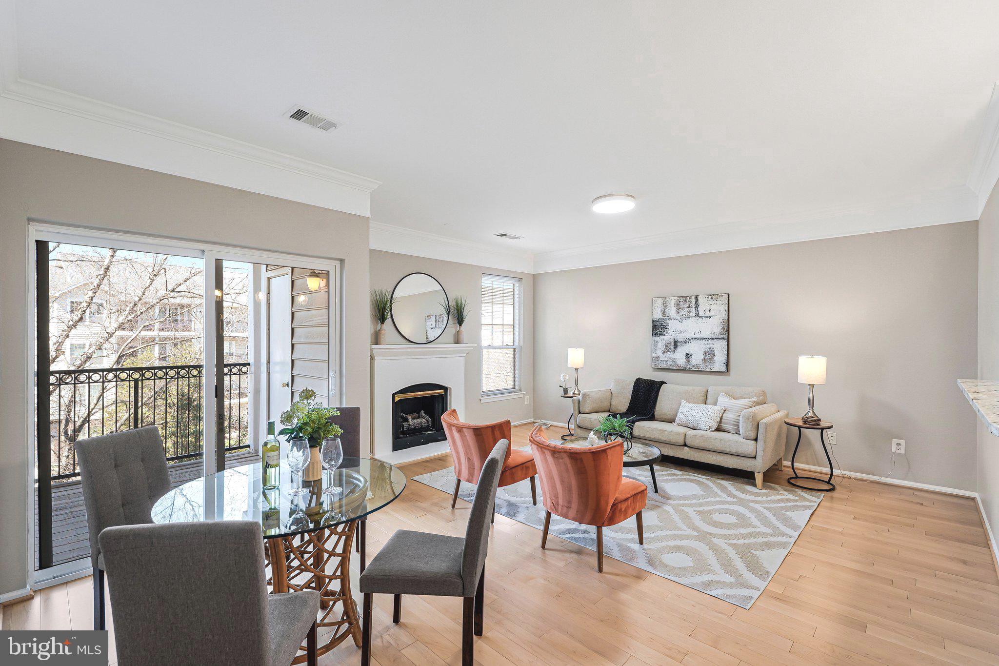 1600 SPRING GATE DRIVE 2412